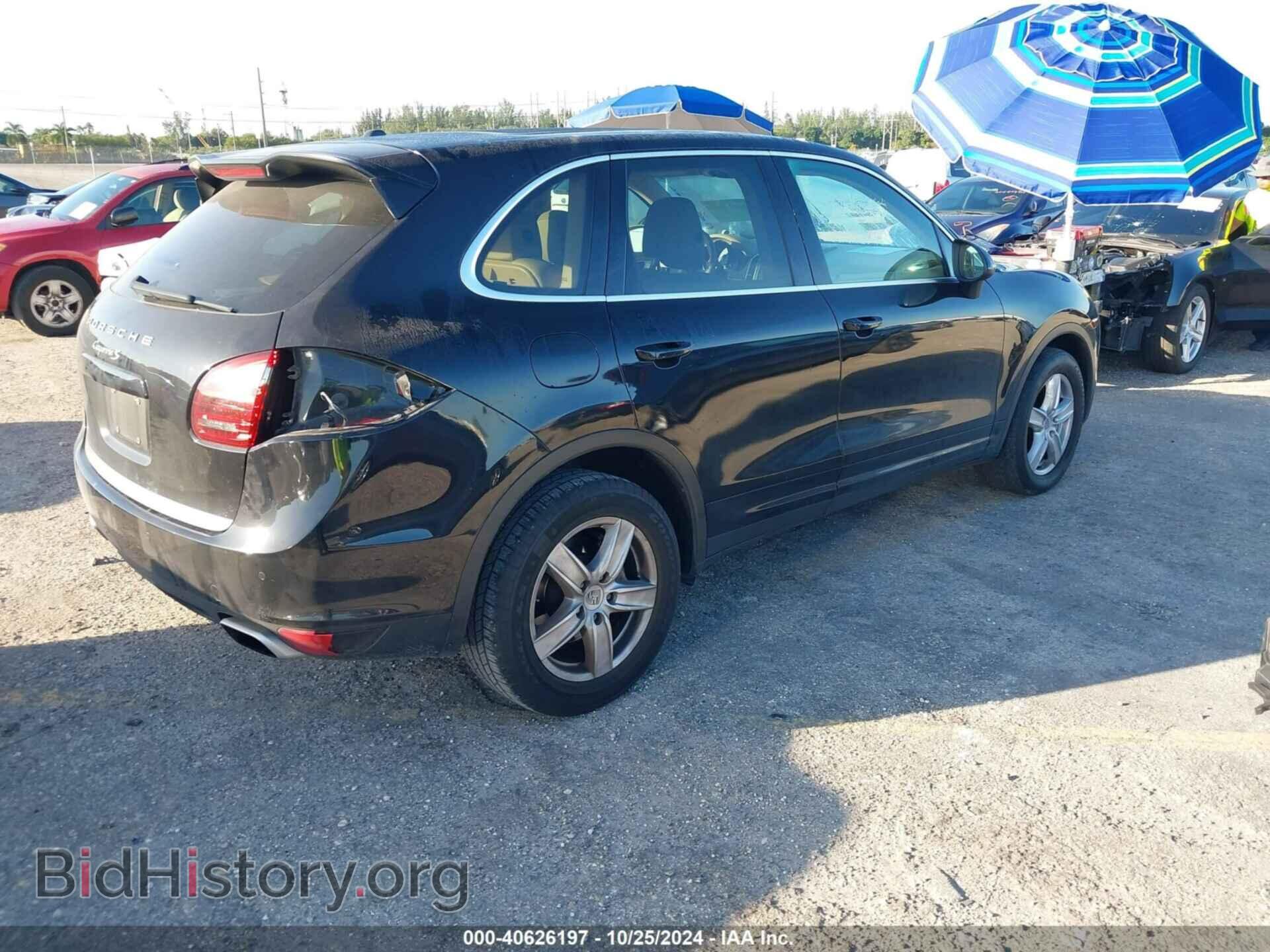 2011 PORSCHE CAYENNE - VIN: WP1AB2A27BLA52283 - Photo 4