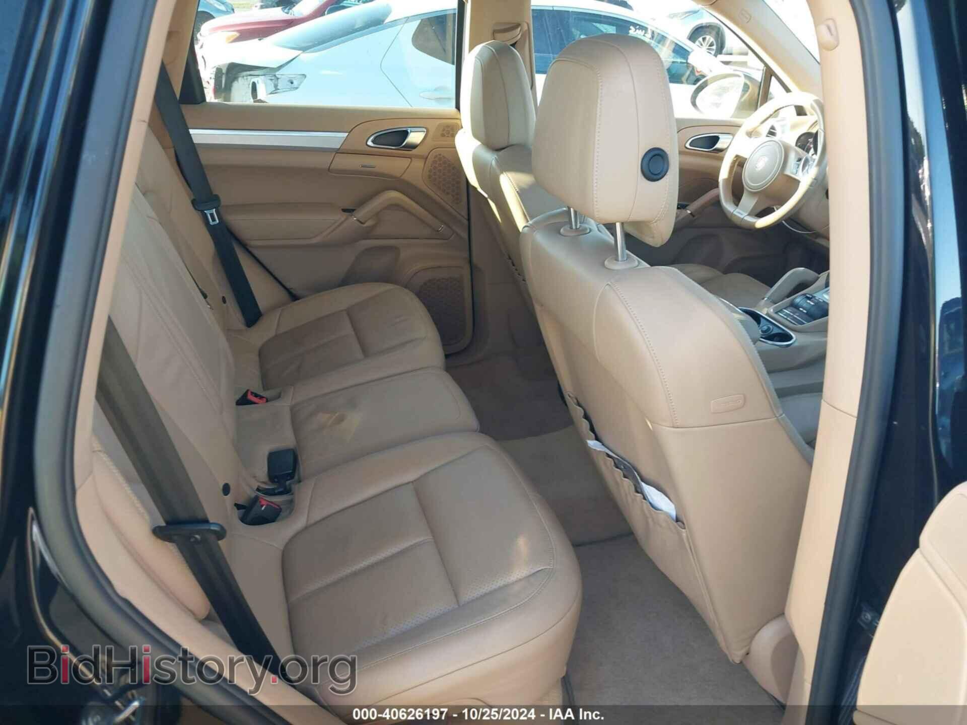 2011 PORSCHE CAYENNE - VIN: WP1AB2A27BLA52283 - Photo 8