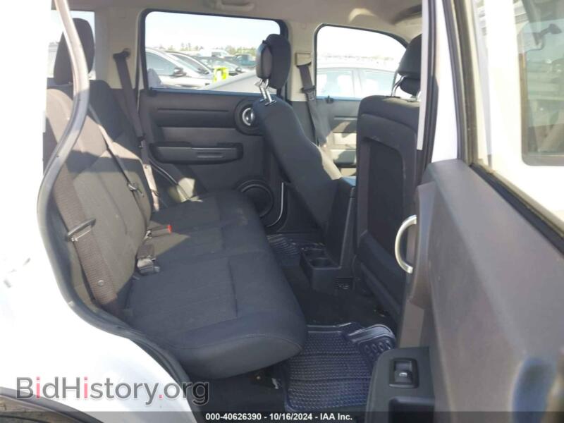 2011 Dodge NITRO (VIN 1D4PT4GK4BW600737) — фото 8 из 12