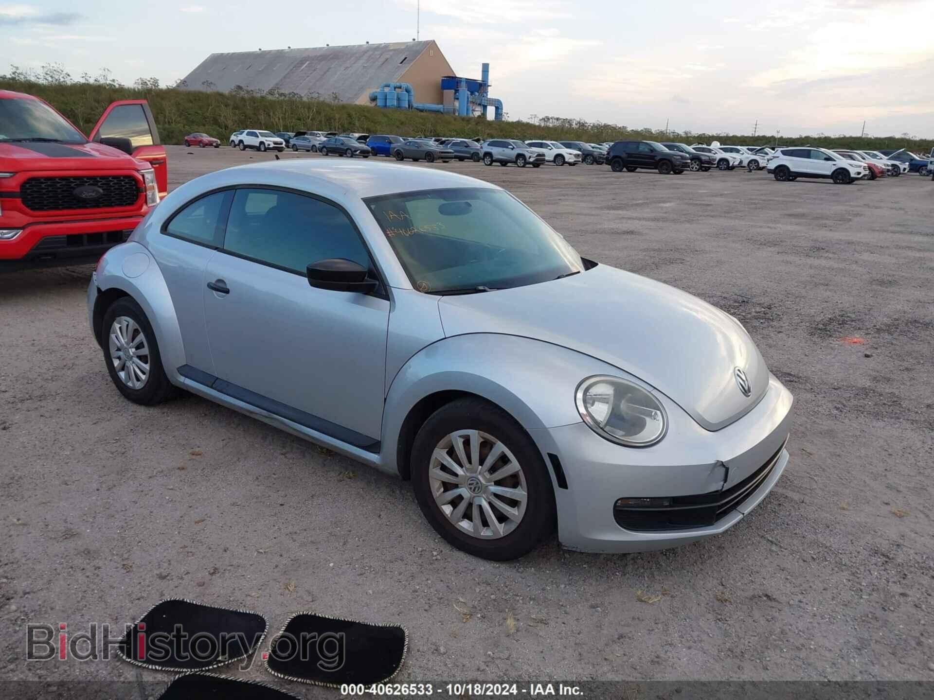 Photo 3VWFP7AT3CM622775 - VOLKSWAGEN BEETLE 2012