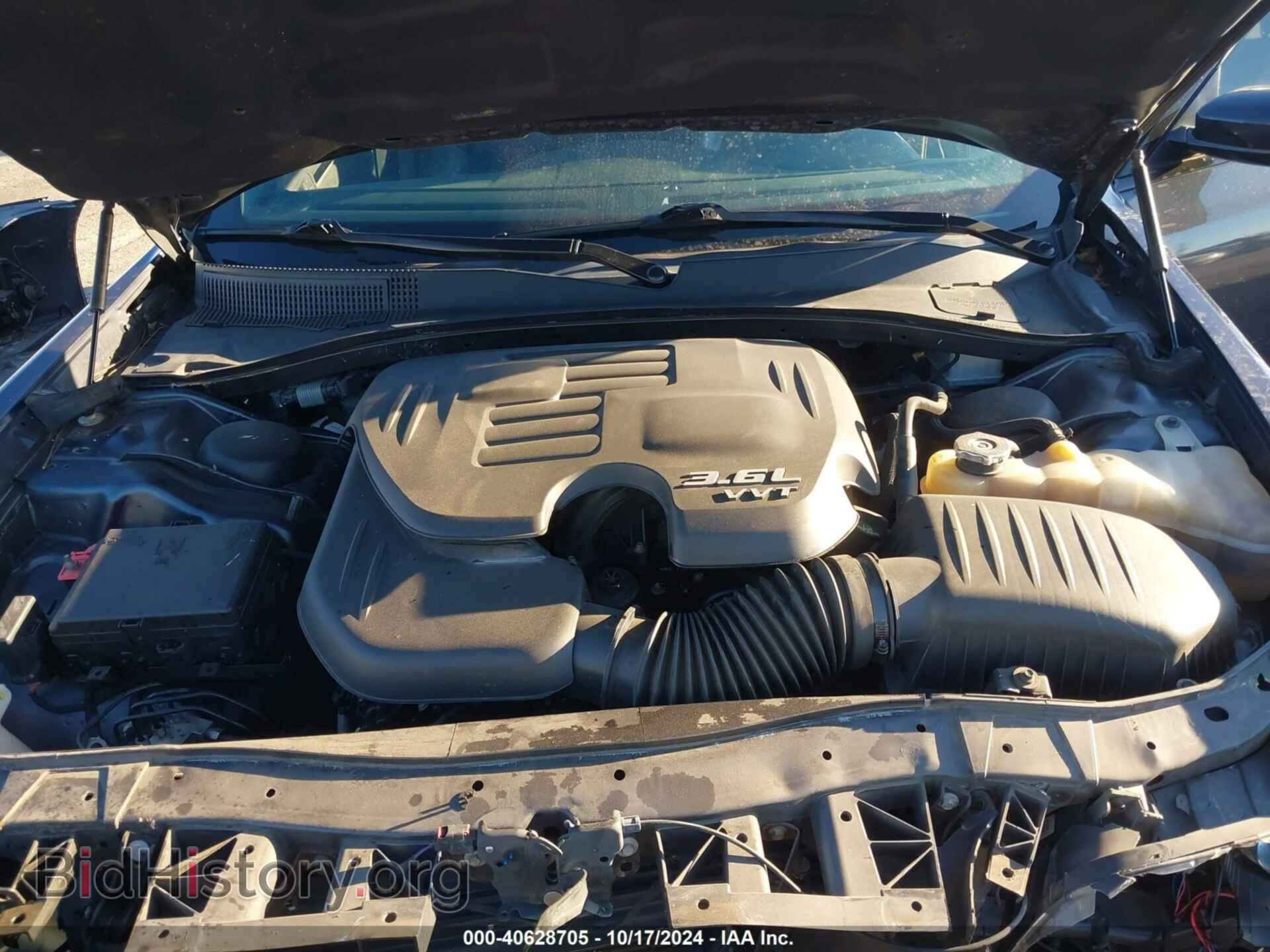 2018 CHRYSLER 300 - VIN: 2C3CCABG5JH152765 - Фото 10