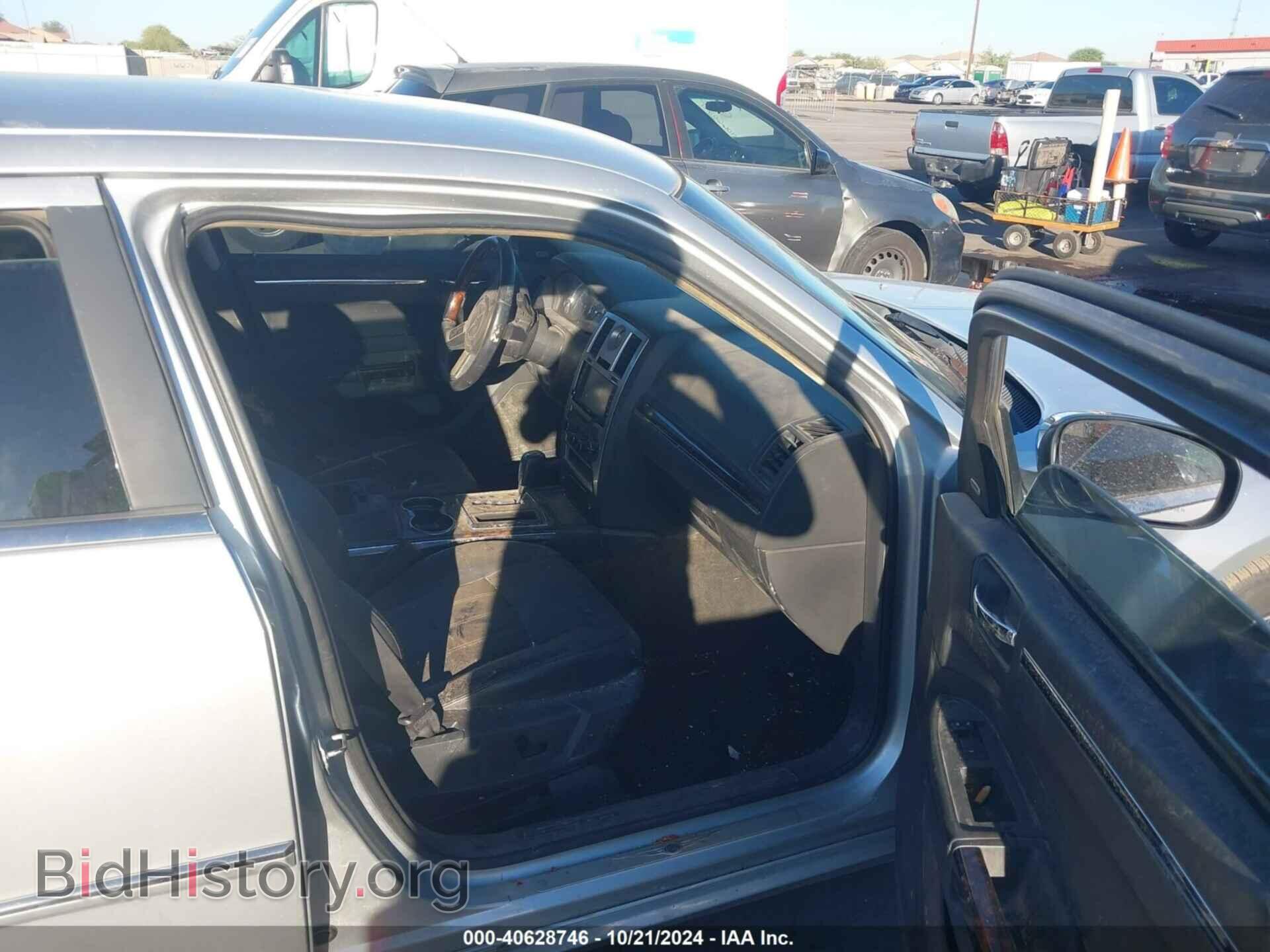 2010 CHRYSLER 300C - VIN: 2C3CA6CT9AH114244 - Фото 5