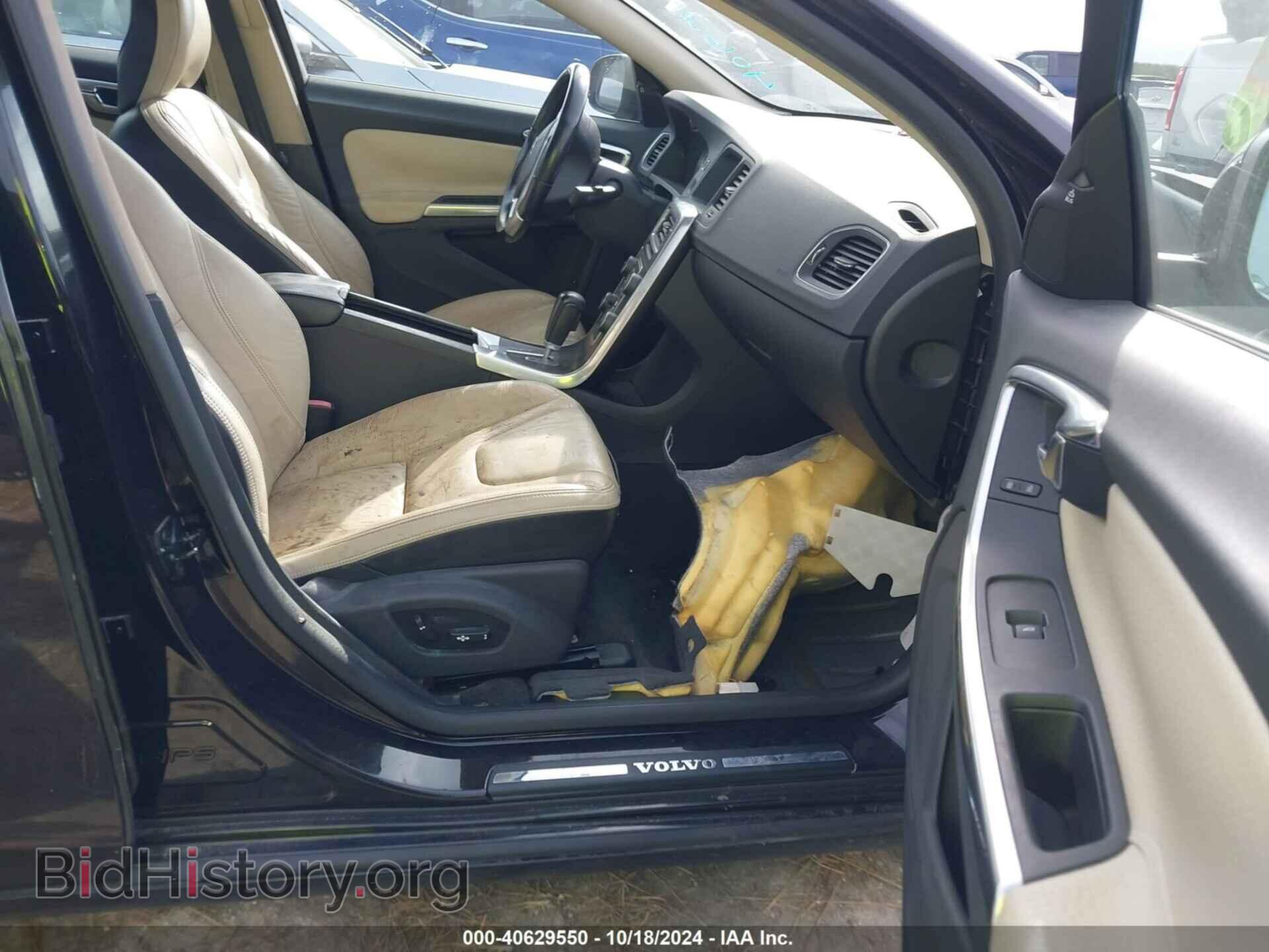 2011 VOLVO S60 - VIN: YV1902FH2B2015696 - Фото 5