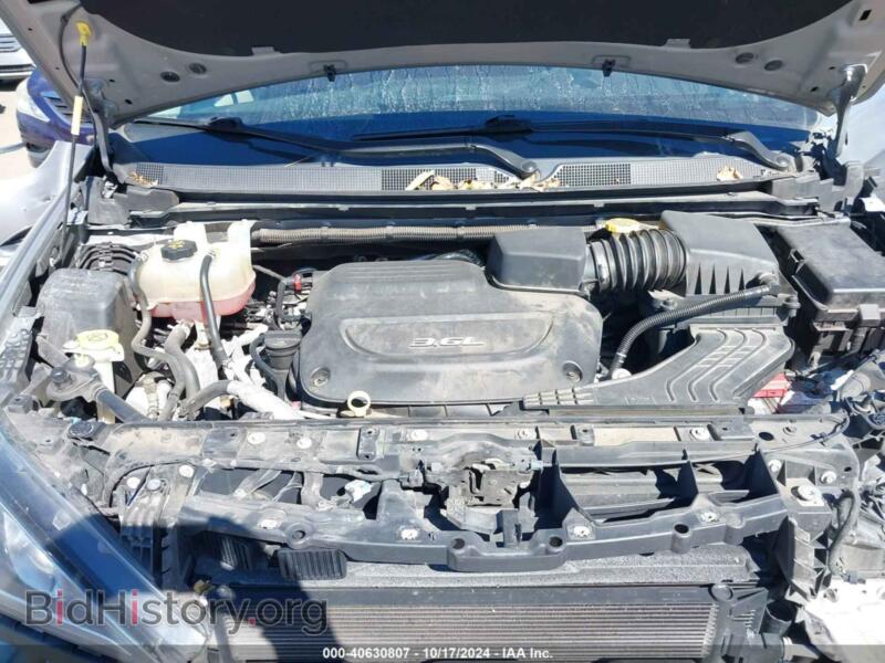 2017 Chrysler PACIFICA (VIN 2C4RC1BG3HR837390) — photo 10 of 16