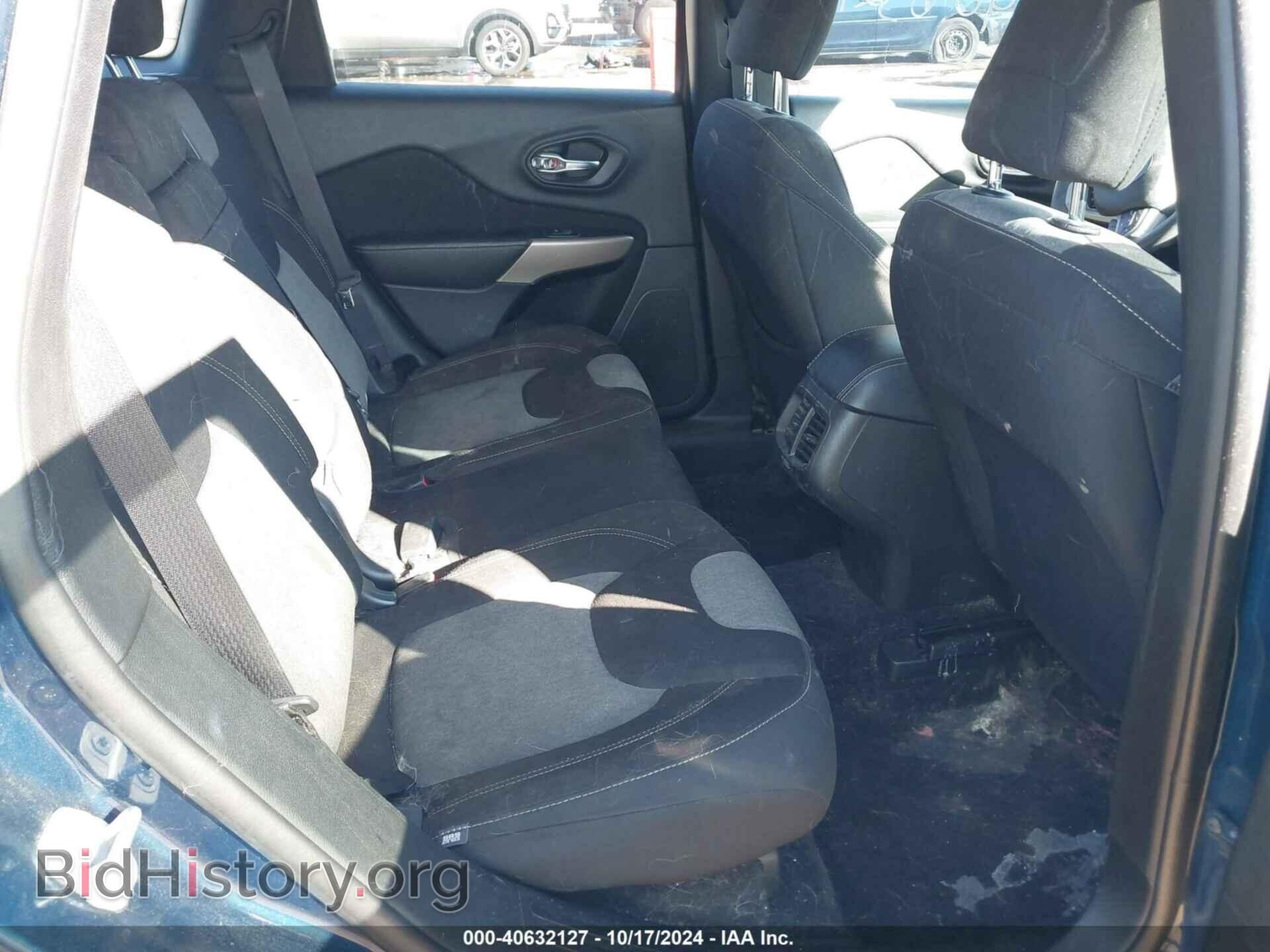 2018 JEEP CHEROKEE - VIN: 1C4PJLCB3JD573611 - Фото 8