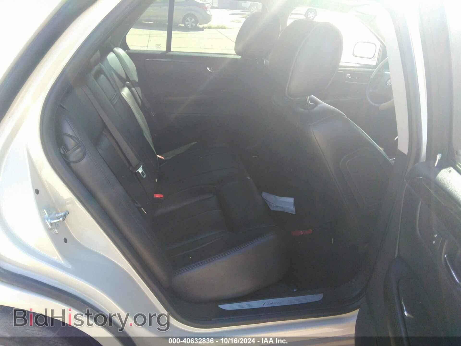 2011 CADILLAC DTS - VIN: 1G6KD5E65BU143810 - Фото 8