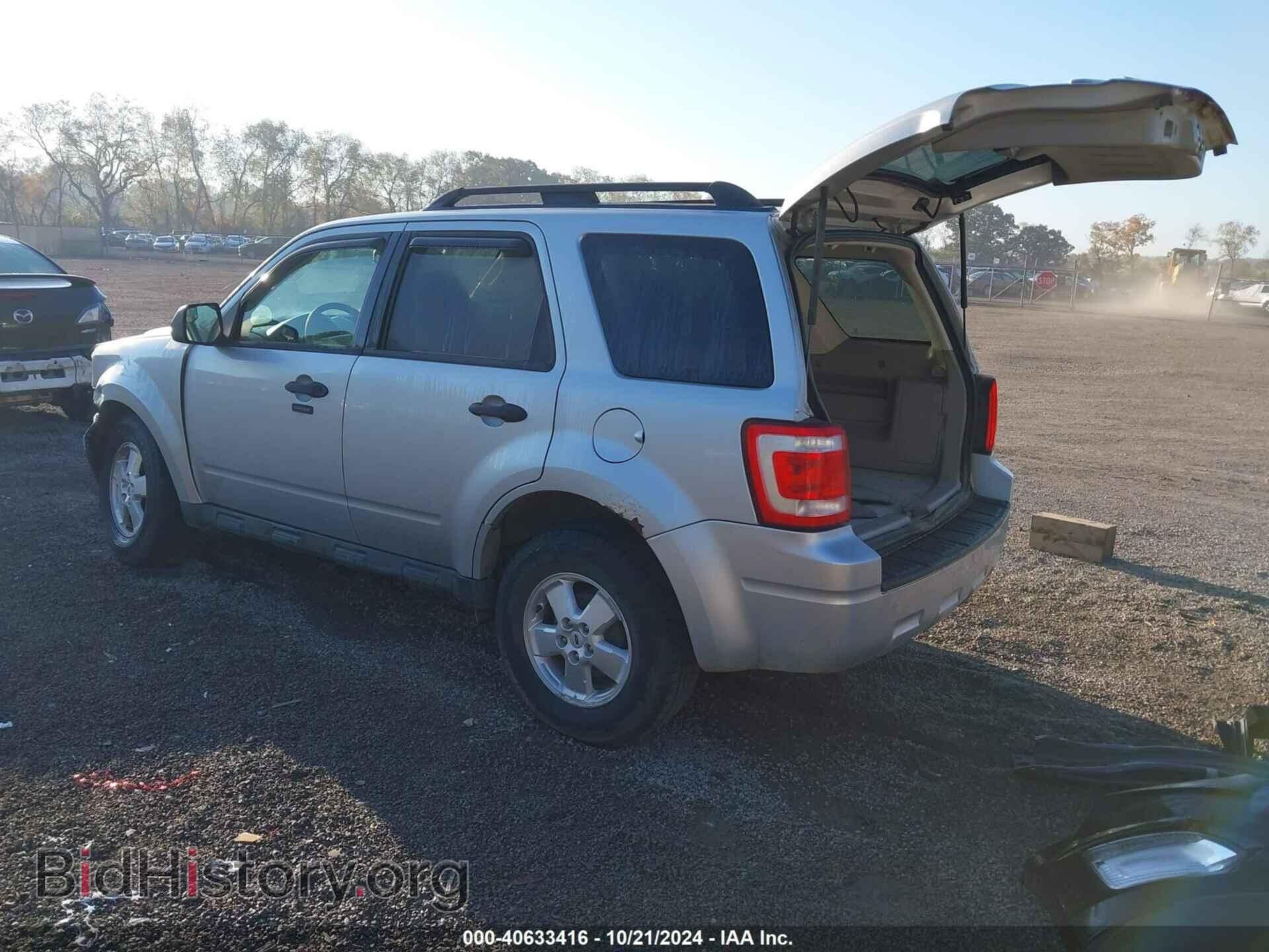 2010 FORD ESCAPE - VIN: 1FMCU0D78AKB00695 - Фото 3