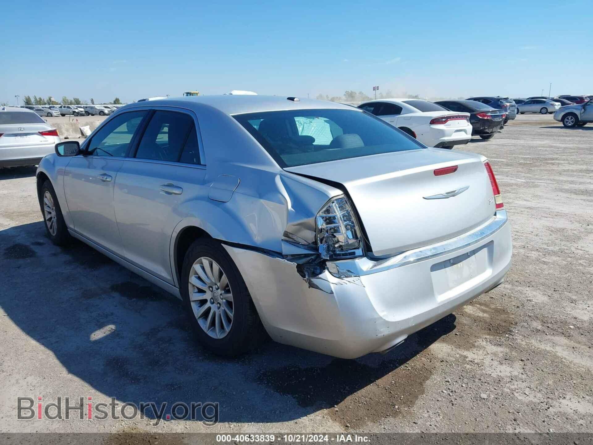 2012 CHRYSLER 300 - VIN: 2C3CCAAG1CH175660 - Фото 3