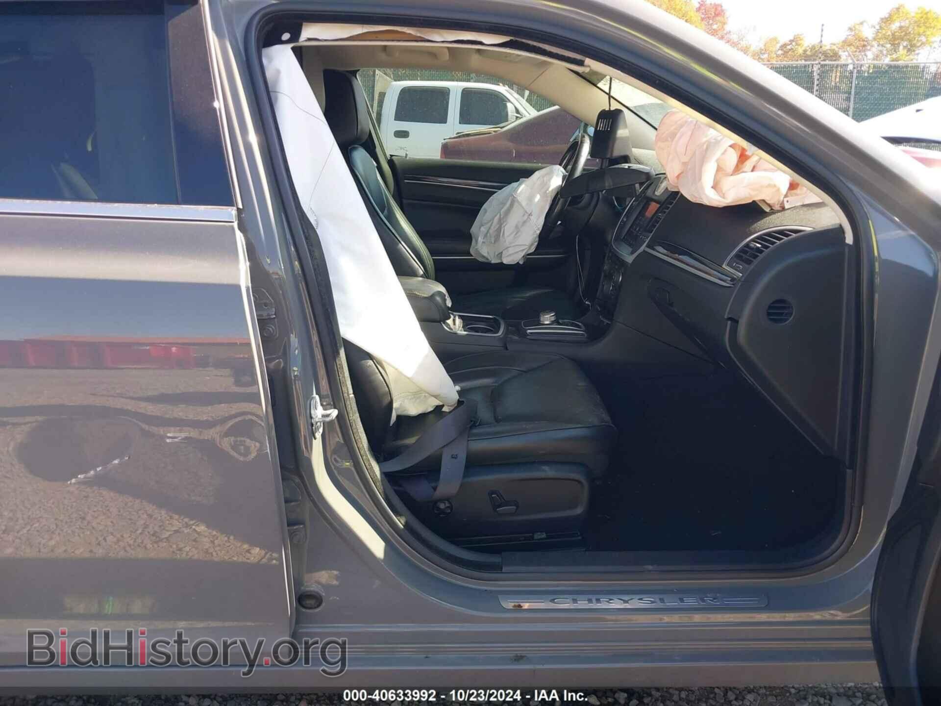 2019 CHRYSLER 300 - VIN: 2C3CCAKG4KH690861 - Фото 5