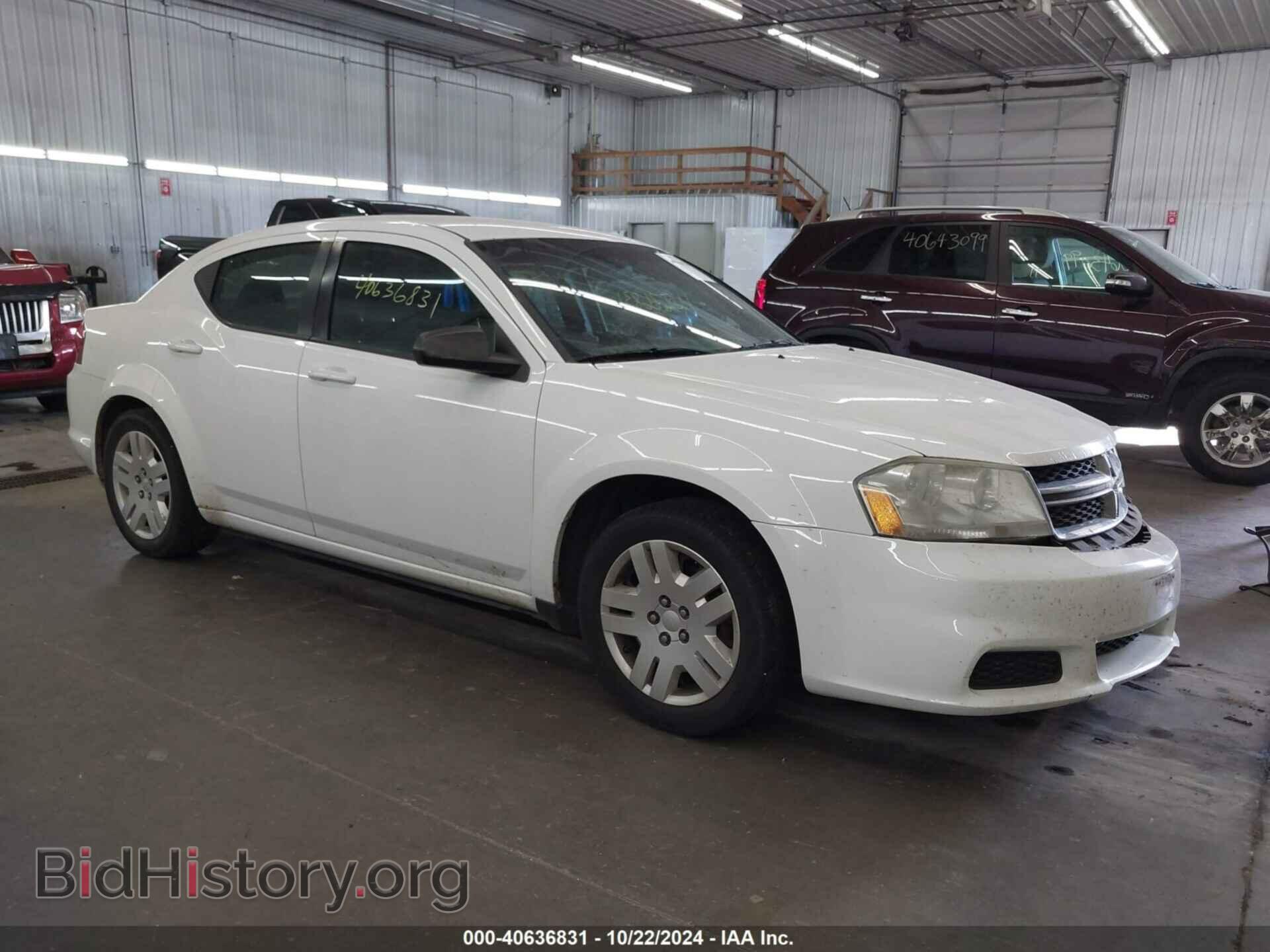Photo 1B3BD4FB2BN563216 - DODGE AVENGER 2011