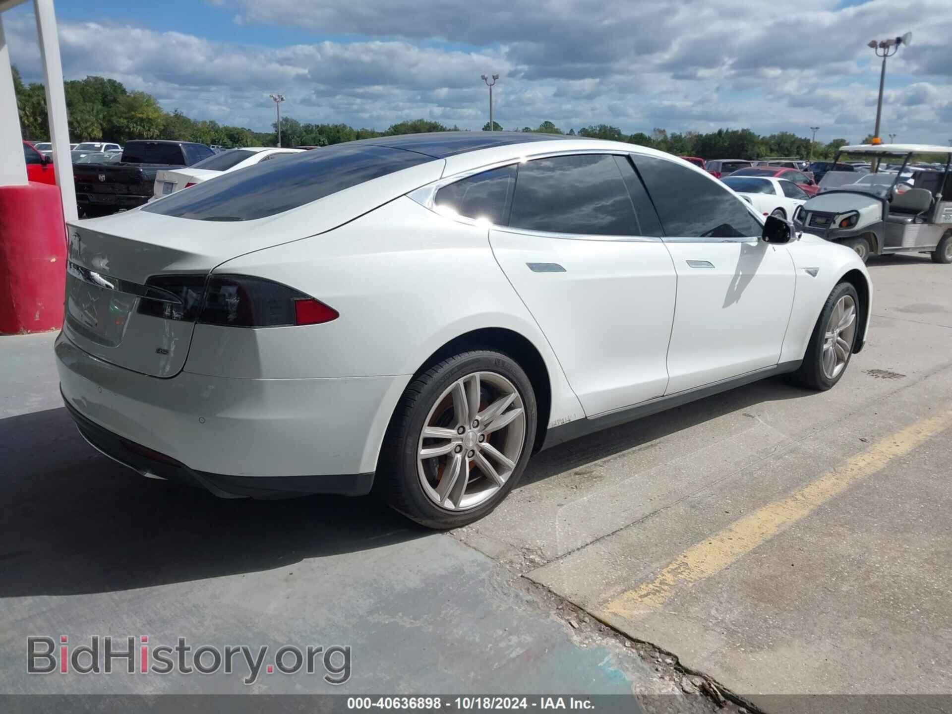 2014 TESLA MODEL S - VIN: 5YJSA1H16EFP51461 - Photo 4