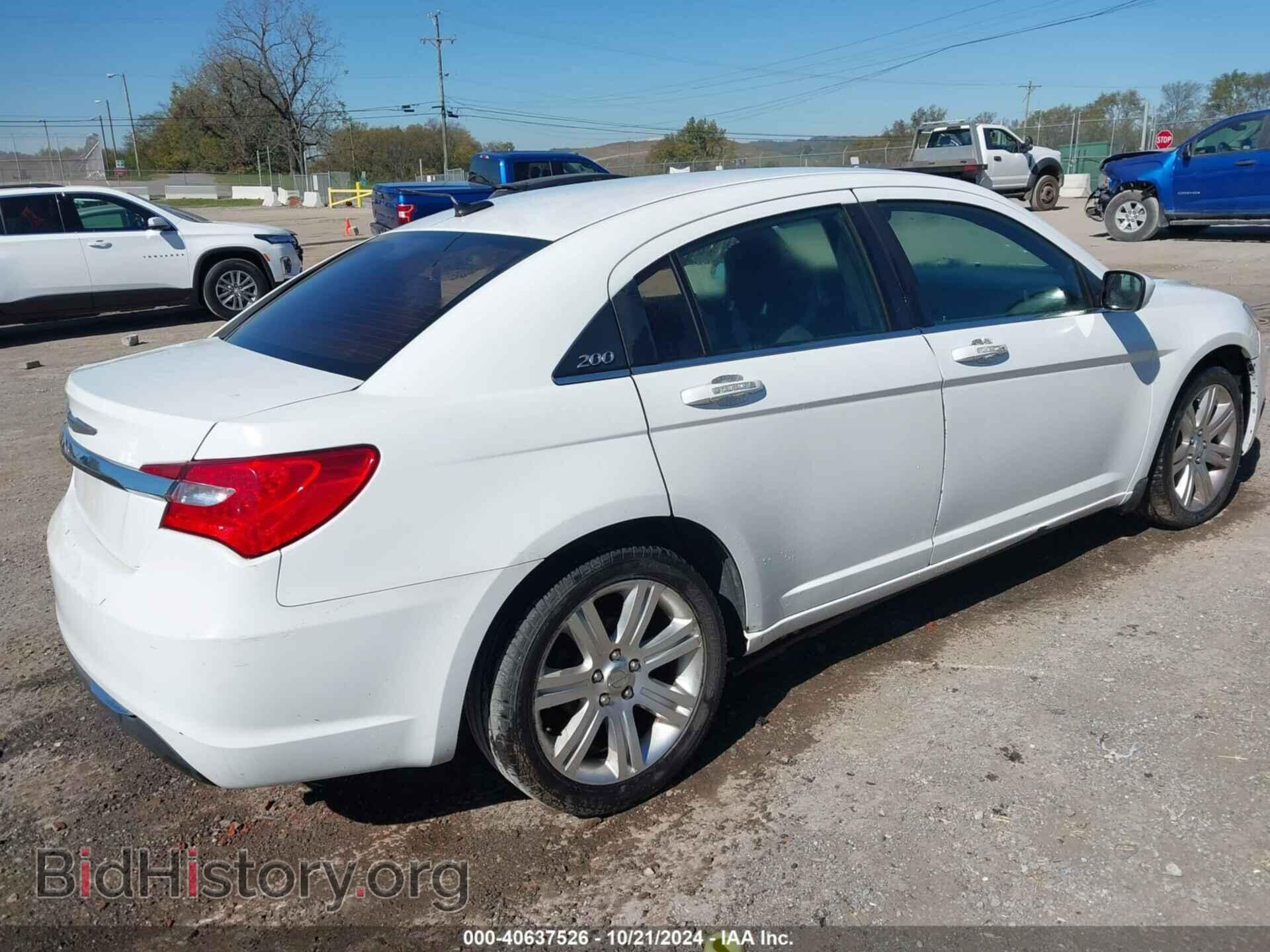 2013 CHRYSLER 200 - VIN: 1C3CCBAB8DN641250 - Photo 4