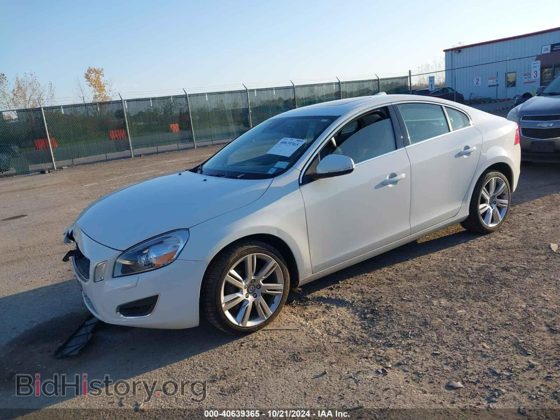 2011 VOLVO S60 - VIN: YV1902FH4B2014615 - Фото 2