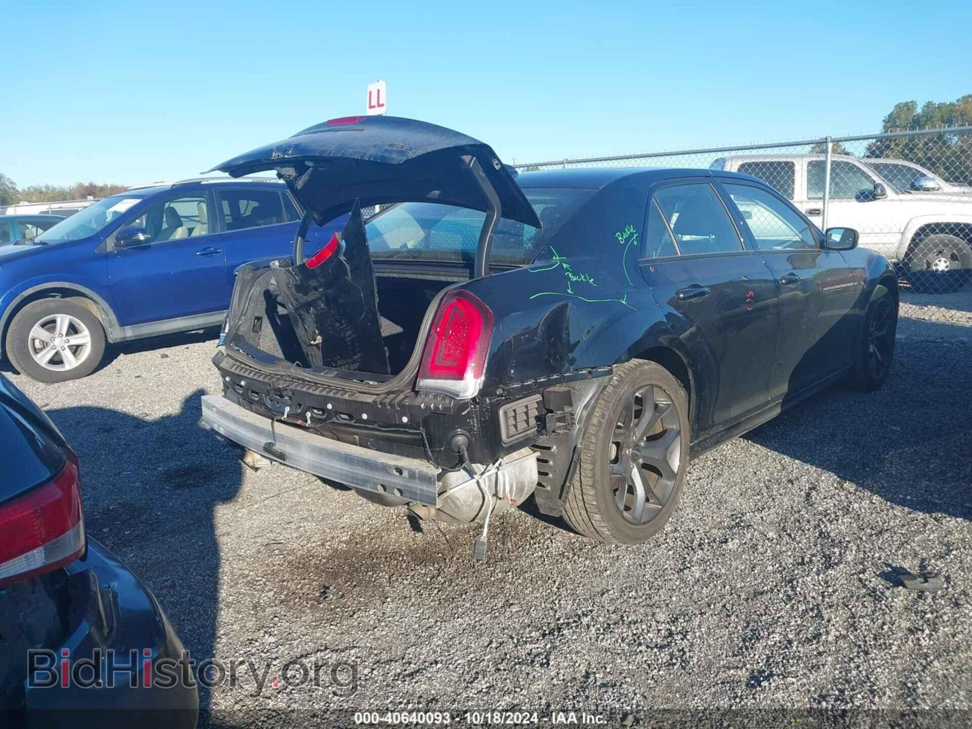 2023 CHRYSLER 300 - VIN: 2C3CCADG8PH666874 - Фото 4