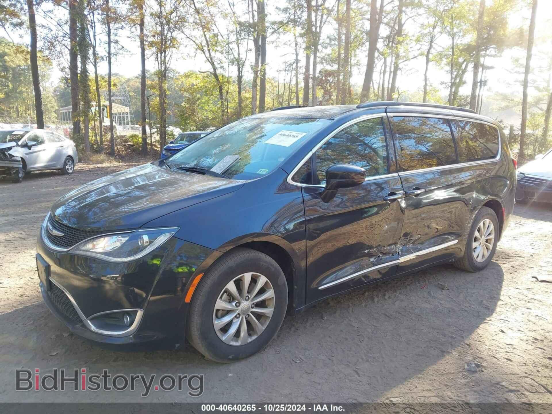 2017 CHRYSLER PACIFICA - VIN: 2C4RC1BG8HR788025 - Photo 2