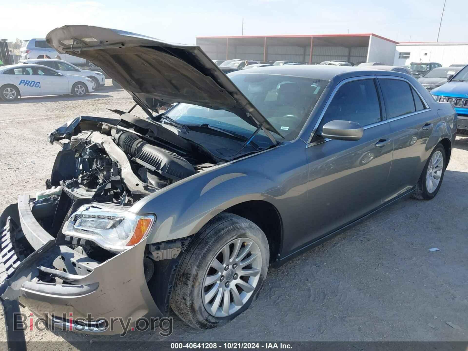 2011 CHRYSLER 300 - VIN: 2C3CA4CG0BH519188 - Фото 2