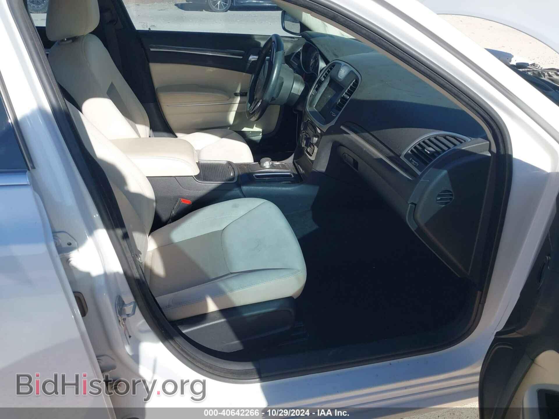 2018 CHRYSLER 300 - VIN: 2C3CCAAG2JH342475 - Фото 5