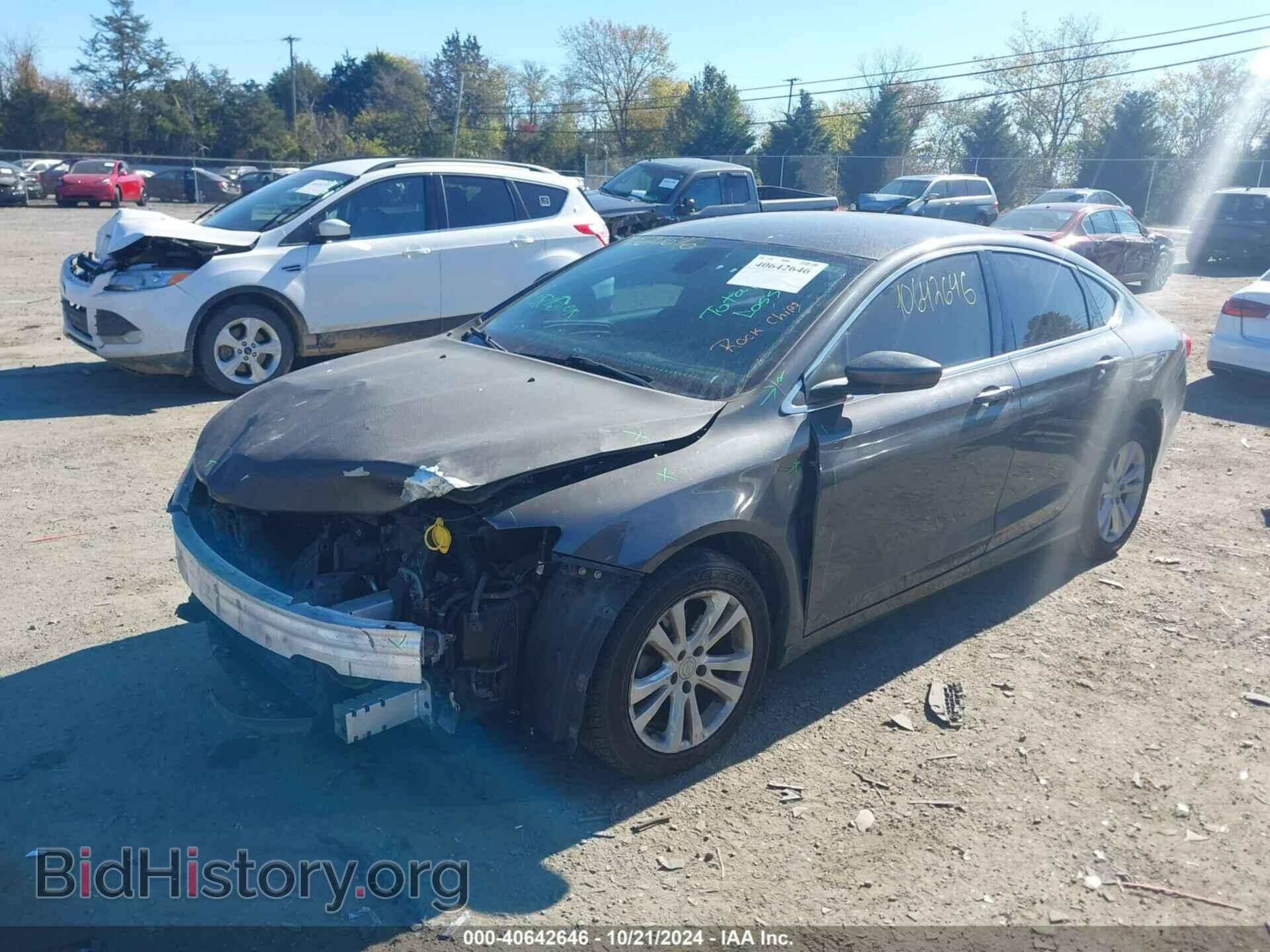 2015 CHRYSLER 200 - VIN: 1C3CCCAB5FN664168 - Фото 2