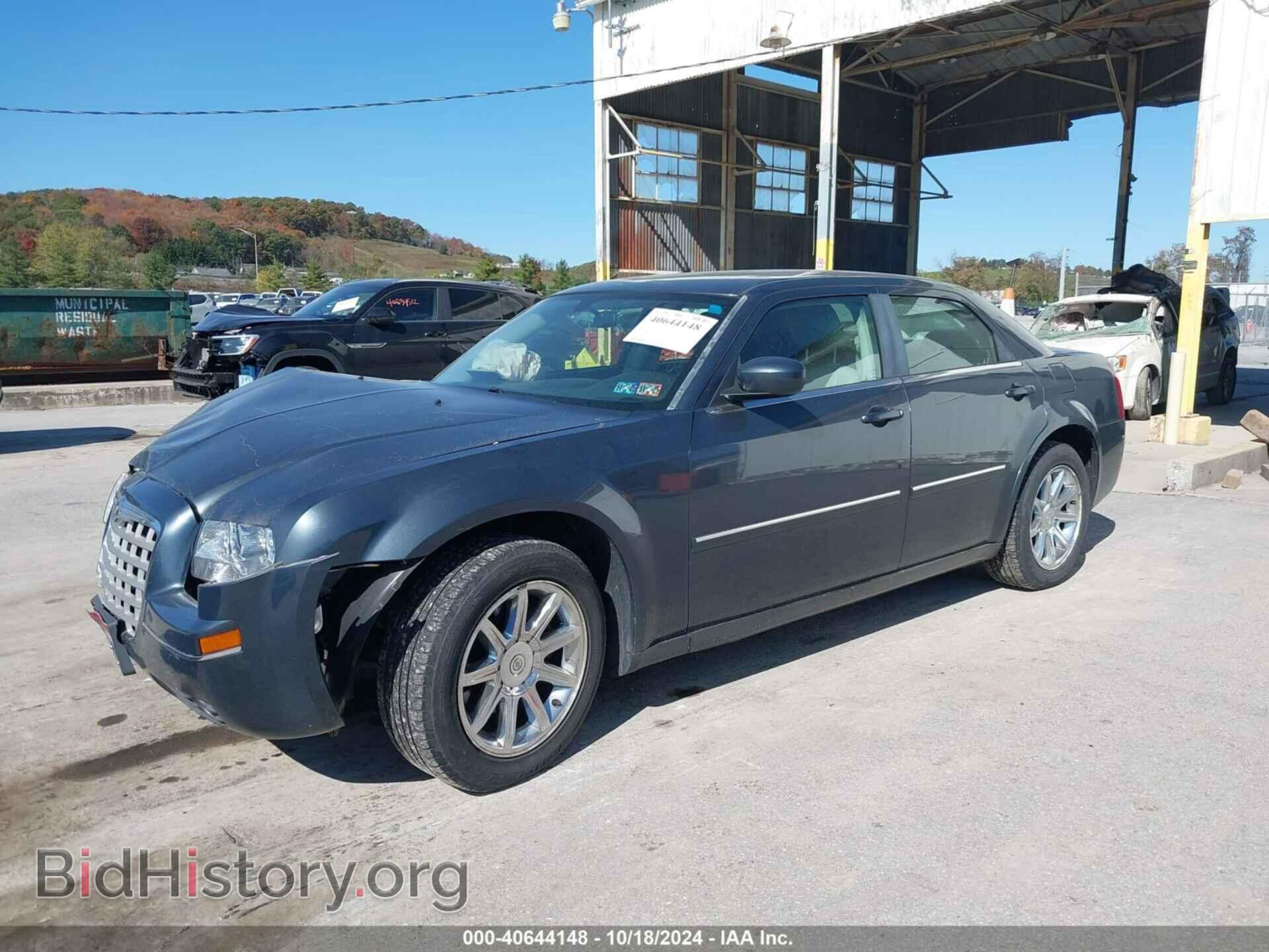 2007 CHRYSLER 300 - VIN: 2C3KA53G27H777415 - Фото 2