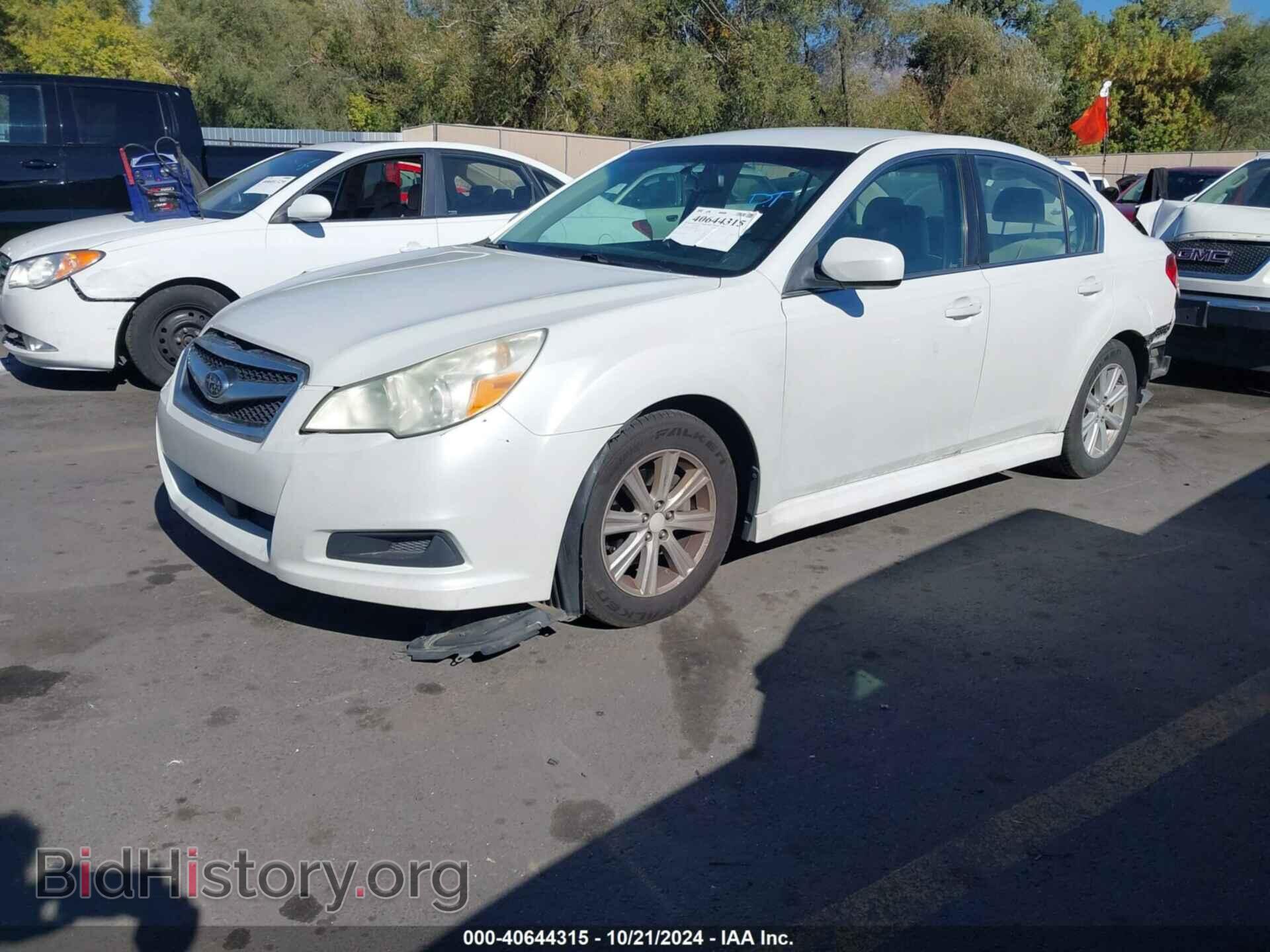 2011 SUBARU LEGACY - VIN: 4S3BMCB66B3214461 - Фото 2