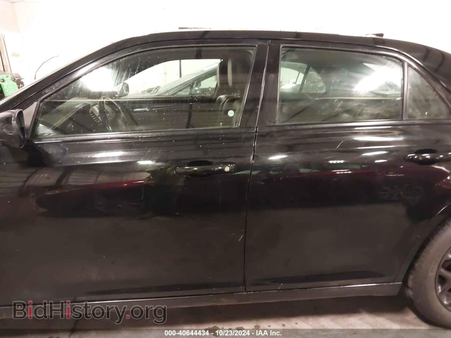 2019 CHRYSLER 300 - VIN: 2C3CCAGG2KH569805 - Фото 15