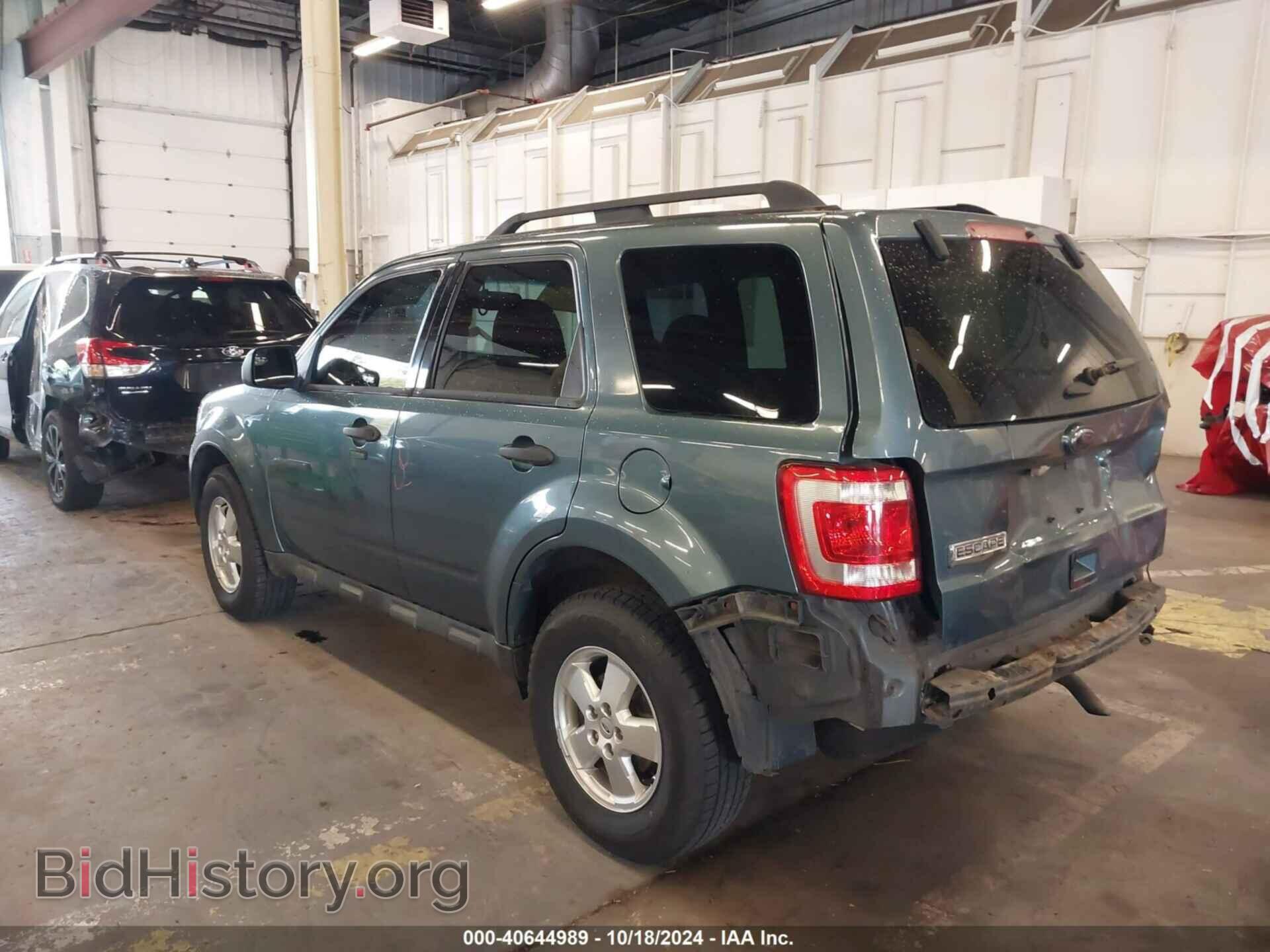 2011 FORD ESCAPE - VIN: 1FMCU9D70BKB85571 - Фото 3