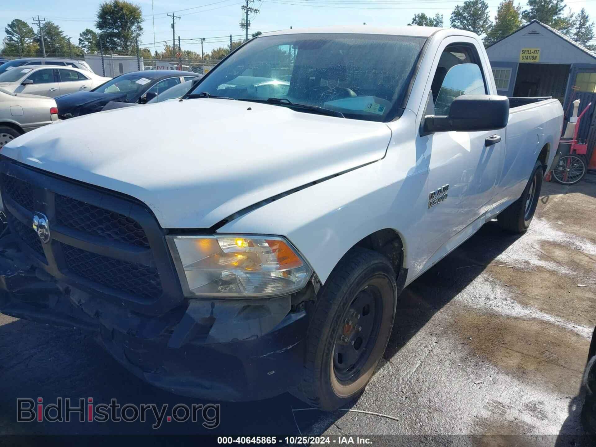 2018 RAM 1500 - VIN: 3C6JR6DG2JG244712 - Фото 2