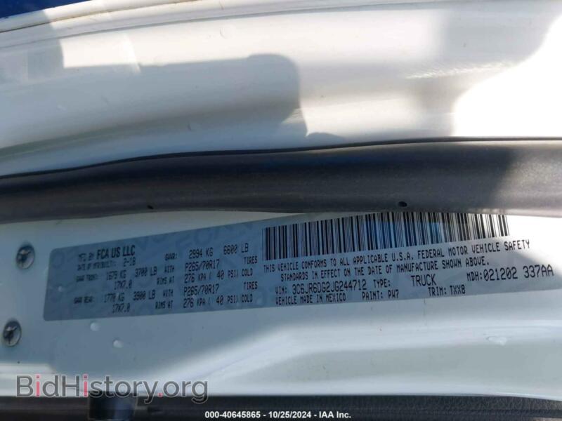 2018 RAM 1500 (VIN 3C6JR6DG2JG244712) — photo 9 of 18