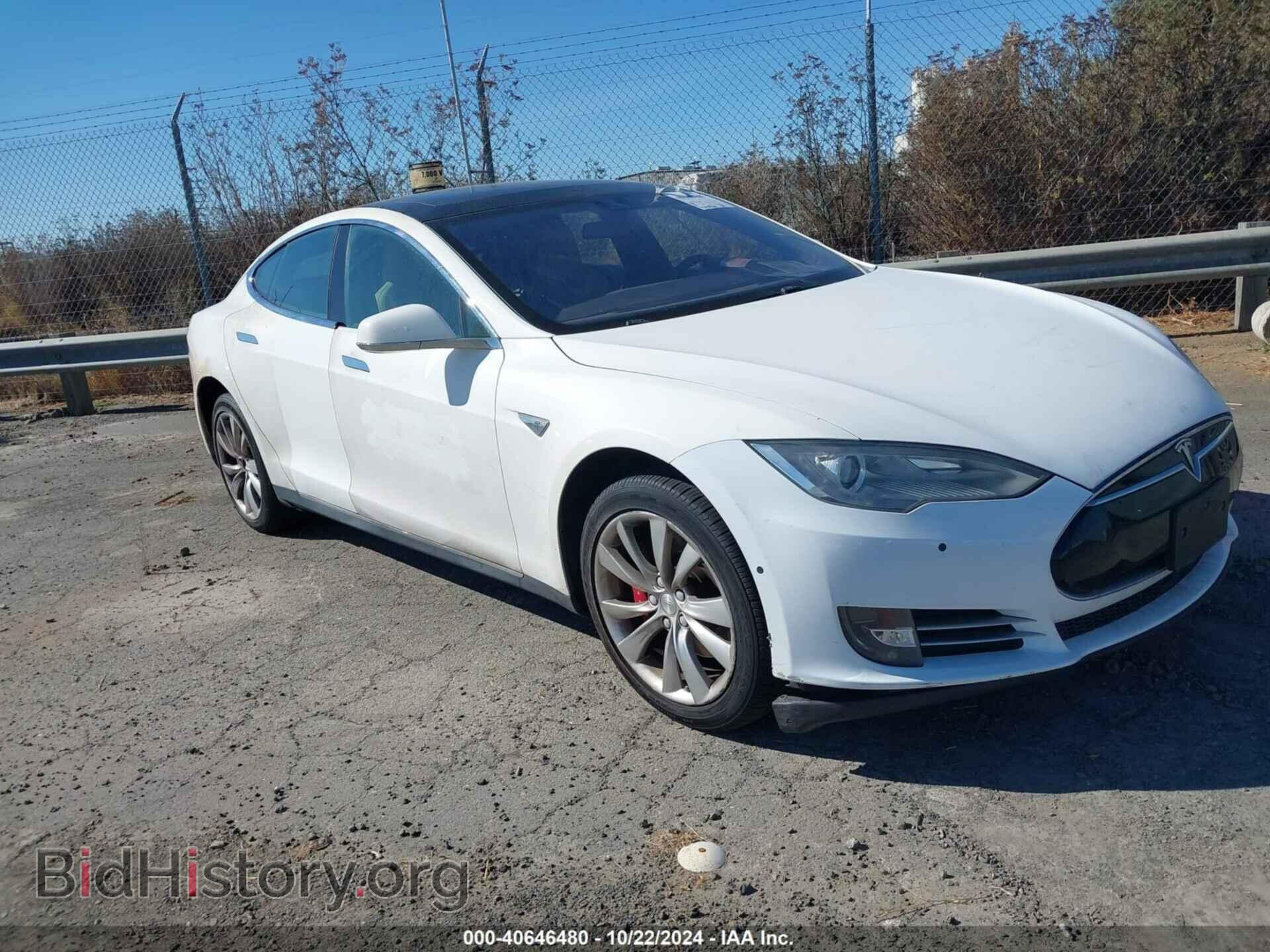 Фотография 5YJSA1H2XFFP73523 - TESLA MODEL S 2015