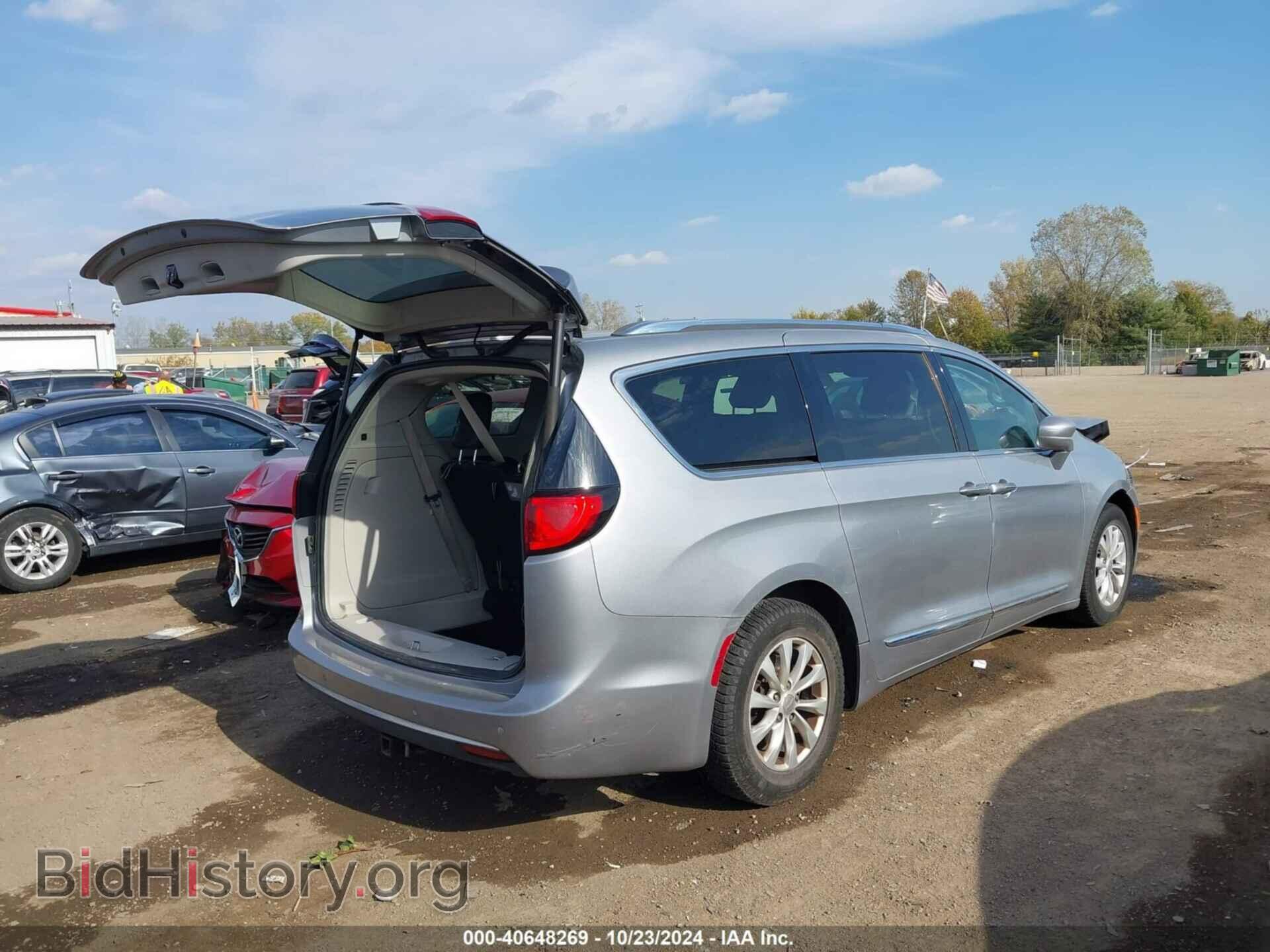 2019 CHRYSLER PACIFICA - VIN: 2C4RC1BGXKR537367 - Фото 4