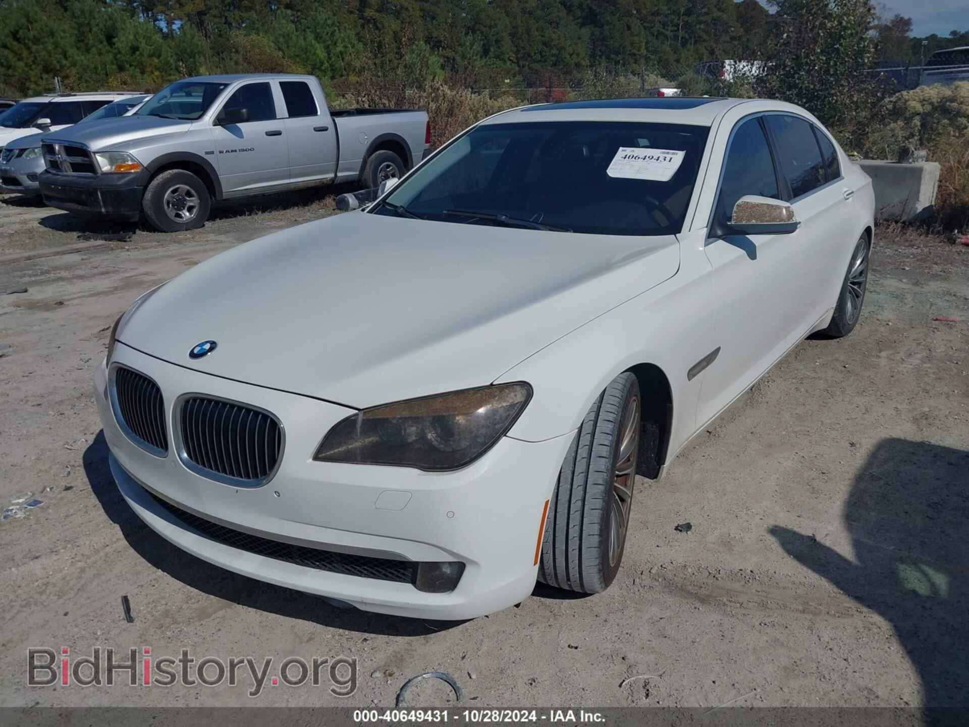 2011 BMW 740LI - VIN: WBAKB4C54BC392870 - Фото 2