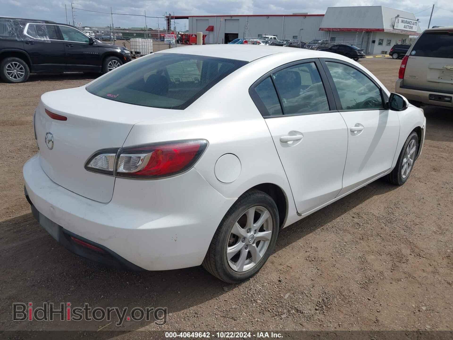 2011 MAZDA MAZDA3 - VIN: JM1BL1VF1B1408863 - Фото 4