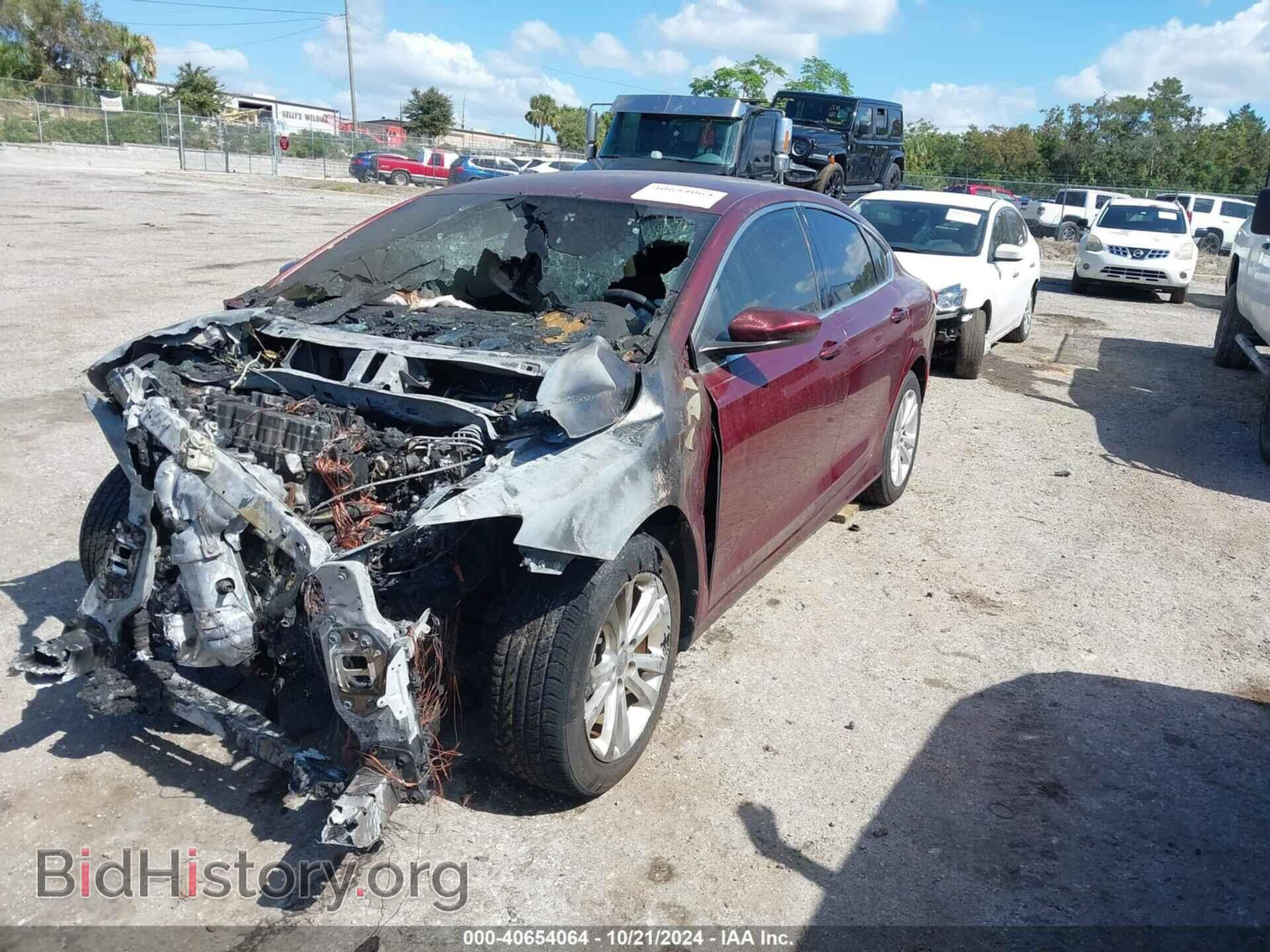 2016 CHRYSLER 200 - VIN: 1C3CCCAB1GN192732 - Фото 2
