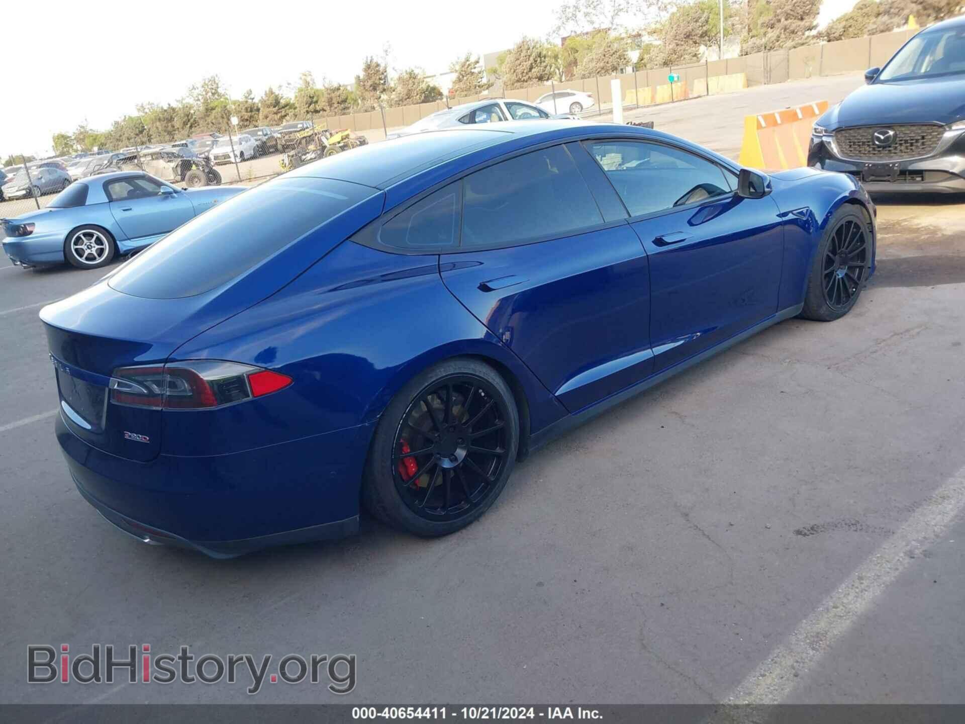 2015 TESLA MODEL S - VIN: 5YJSA1E45FF117185 - Фото 4