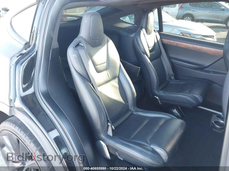 2017 Tesla MODEL X (VIN 5YJXCBE23HF043093) — photo 8 of 16