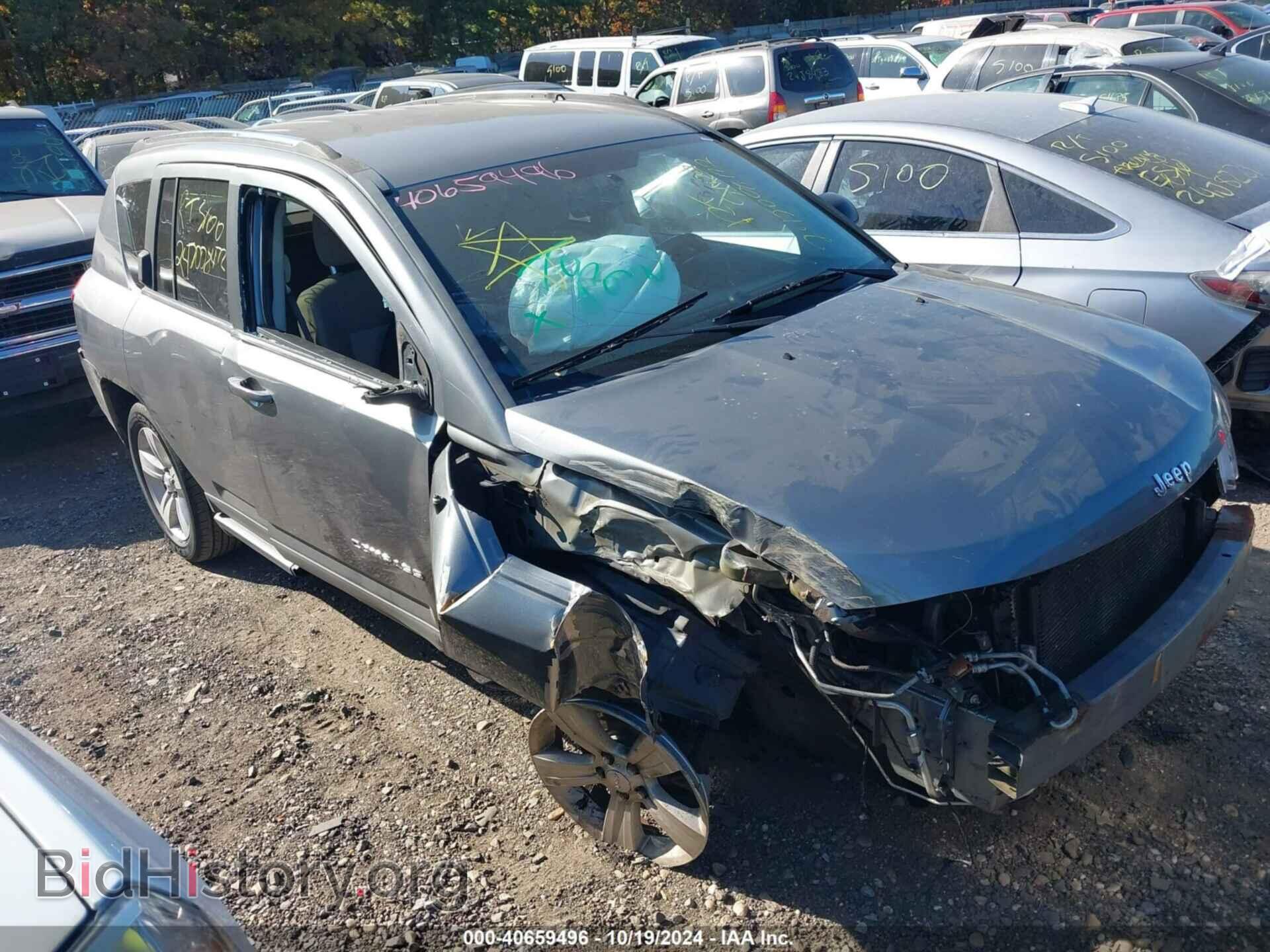 Photo 1J4NF1FB0BD281080 - JEEP COMPASS 2011