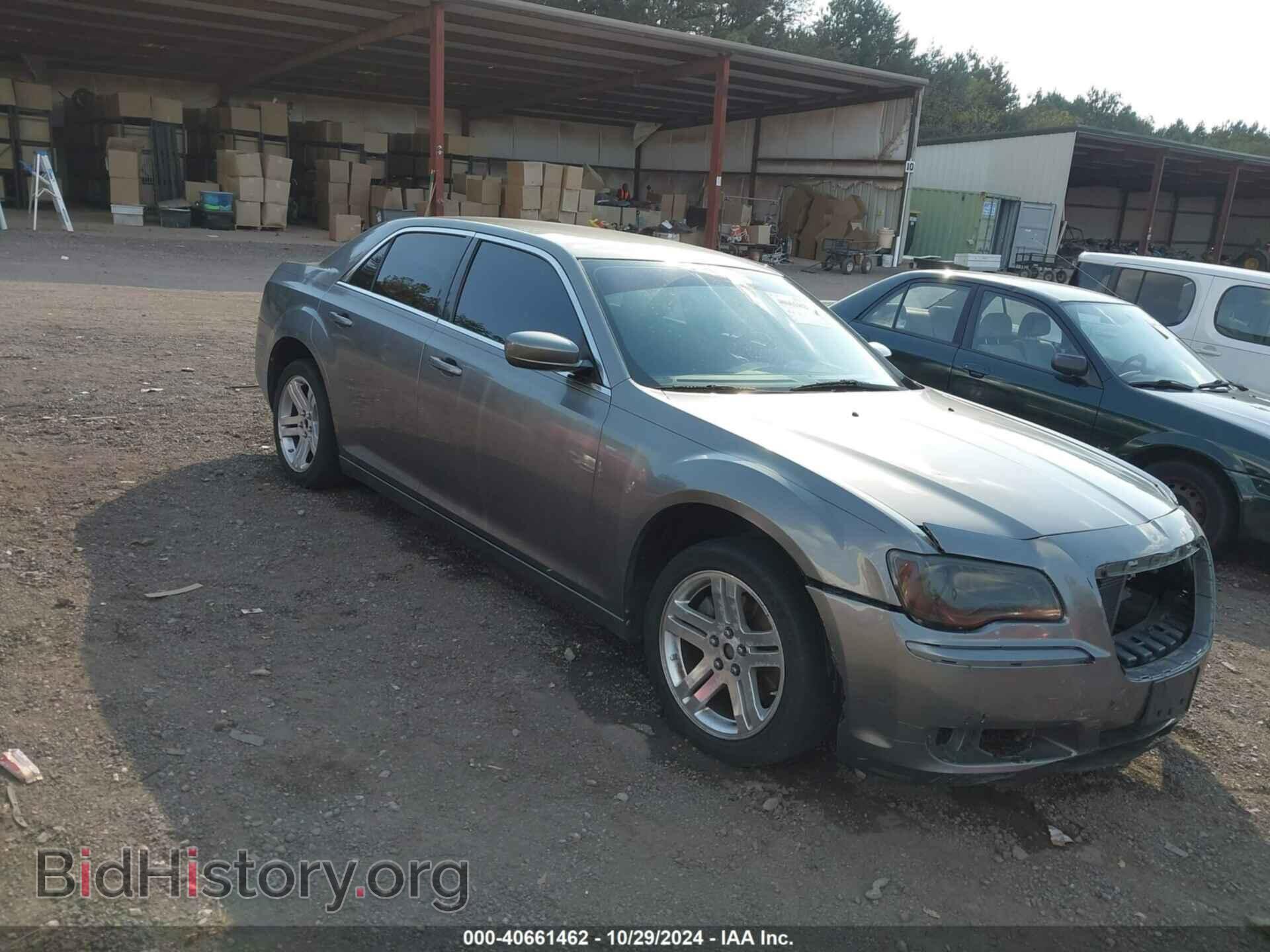 Photo 2C3CA4CGXBH519182 - CHRYSLER 300 2011