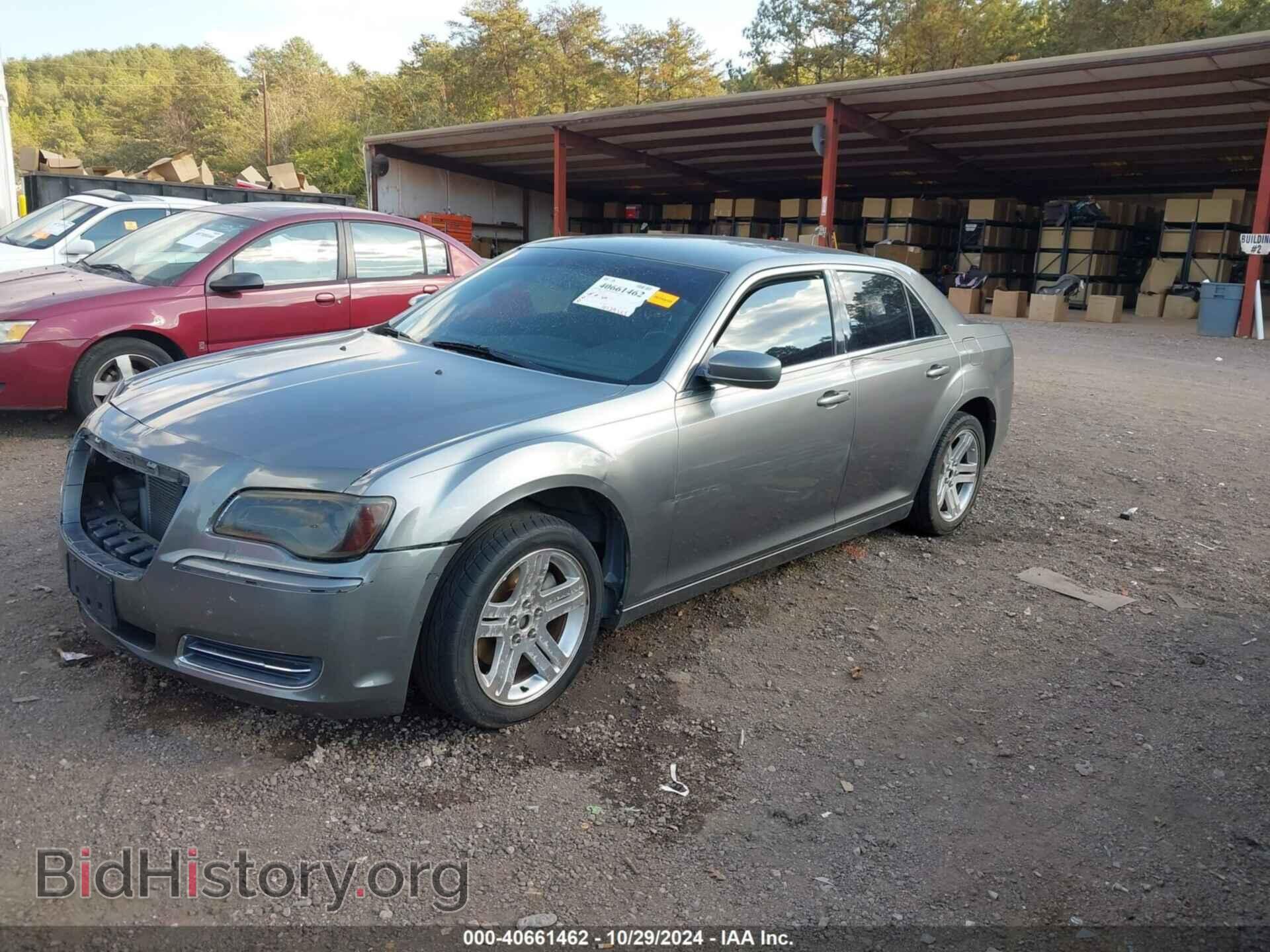 2011 CHRYSLER 300 - VIN: 2C3CA4CGXBH519182 - Фото 2
