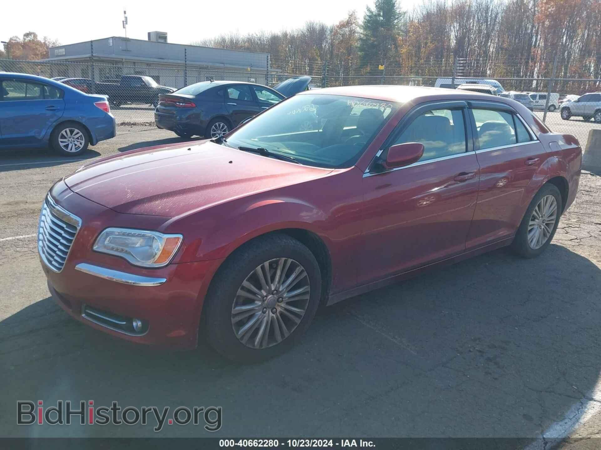 2013 CHRYSLER 300 - VIN: 2C3CCARG2DH560036 - Фото 2