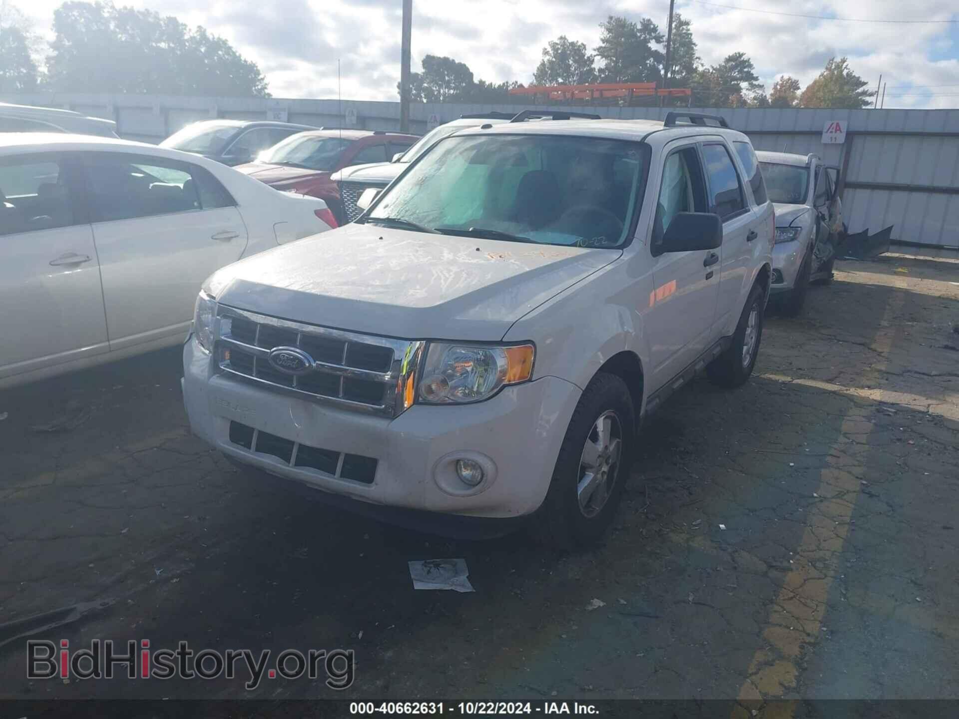 2011 FORD ESCAPE - VIN: 1FMCU0D77BKB12466 - Фото 2