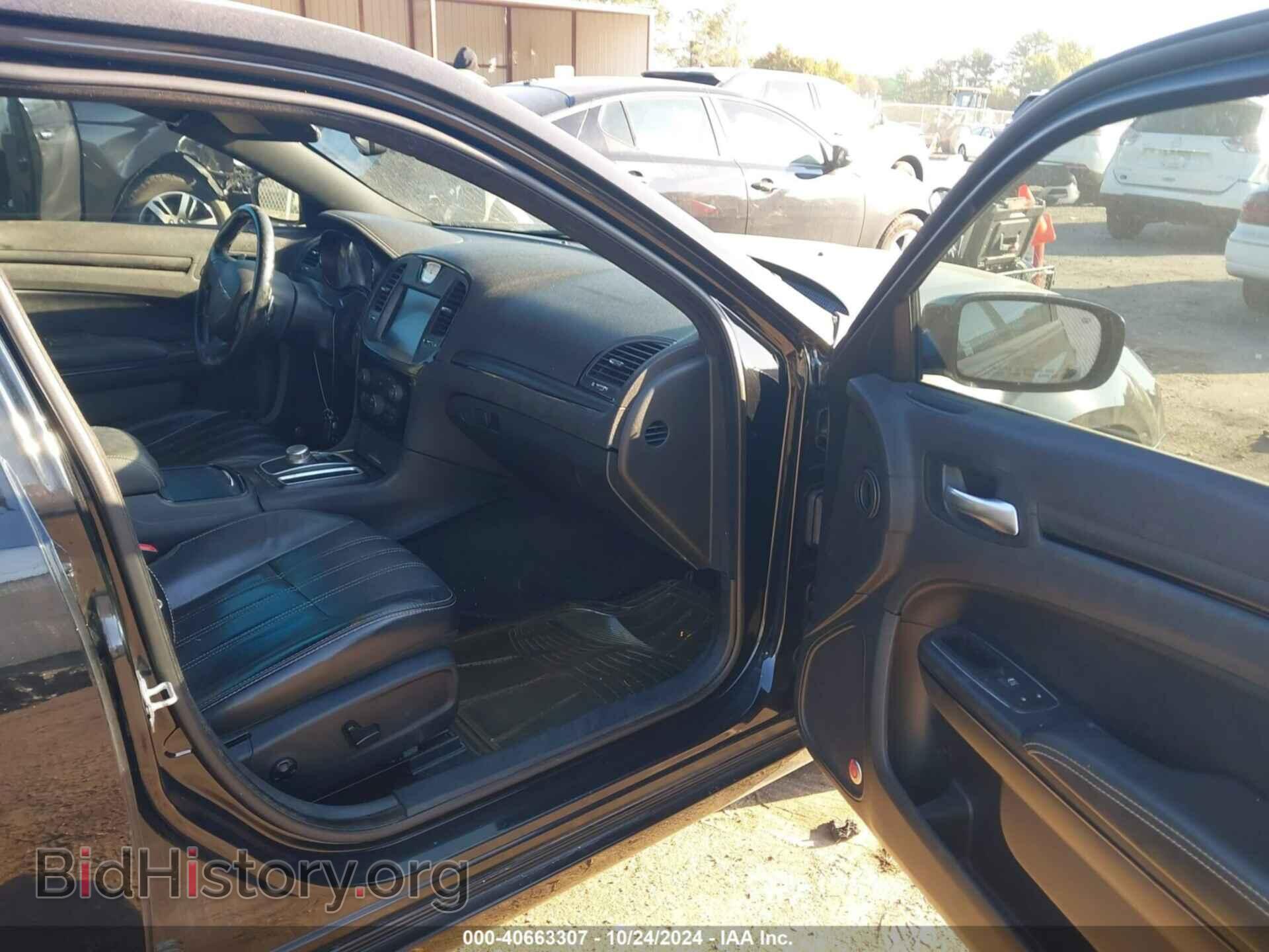 2016 CHRYSLER 300 - VIN: 2C3CCABG6GH310961 - Фото 5
