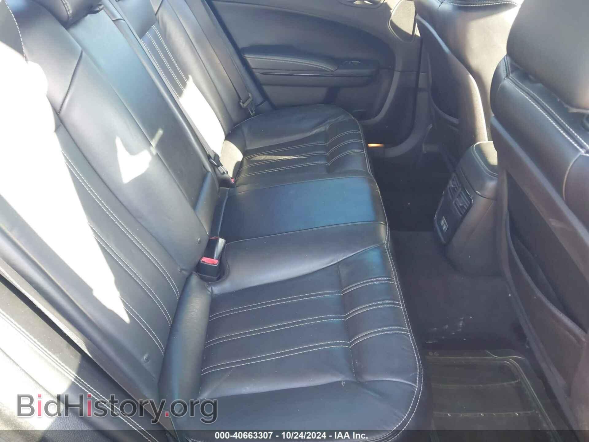 2016 CHRYSLER 300 - VIN: 2C3CCABG6GH310961 - Фото 8
