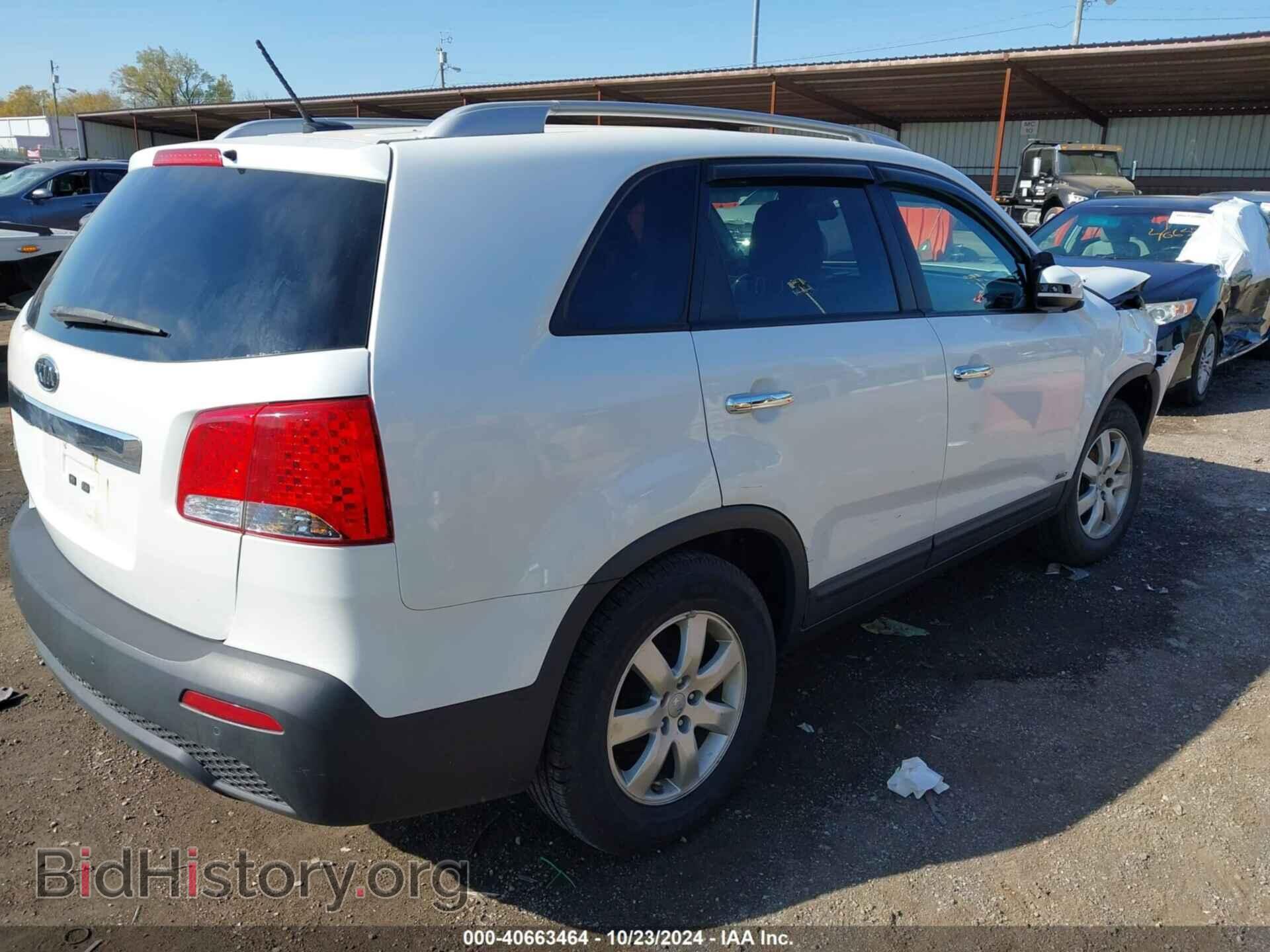 2012 KIA SORENTO - VIN: 5XYKTDA21CG277973 - Фото 4