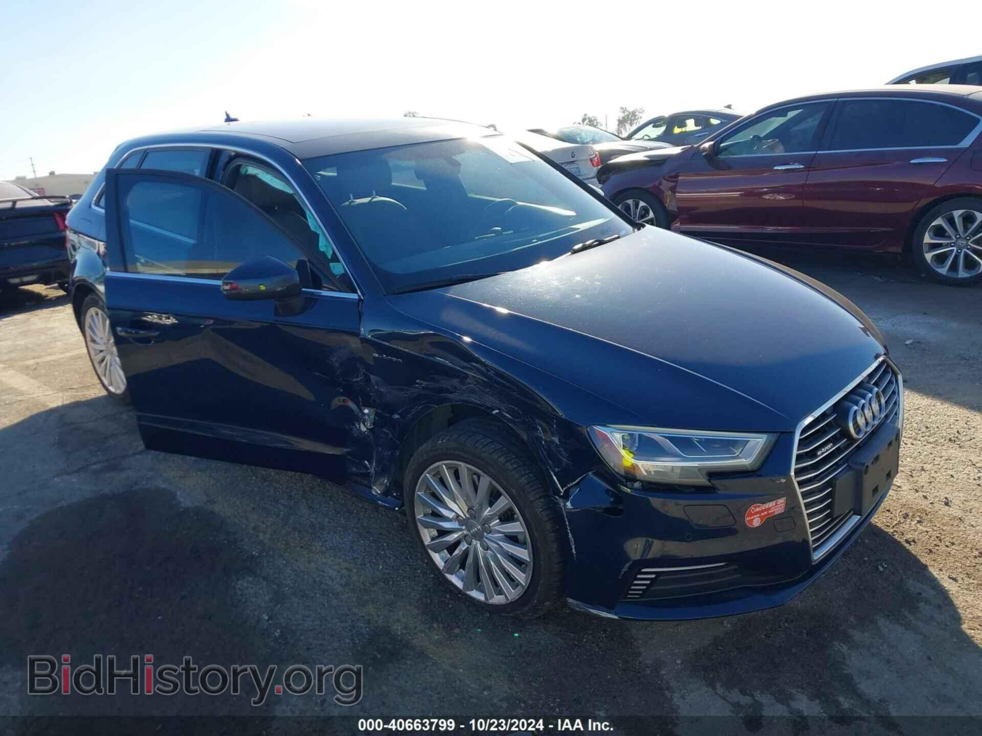 Фотография WAUTPBFF8HA056609 - AUDI A3 E-TRON 2017