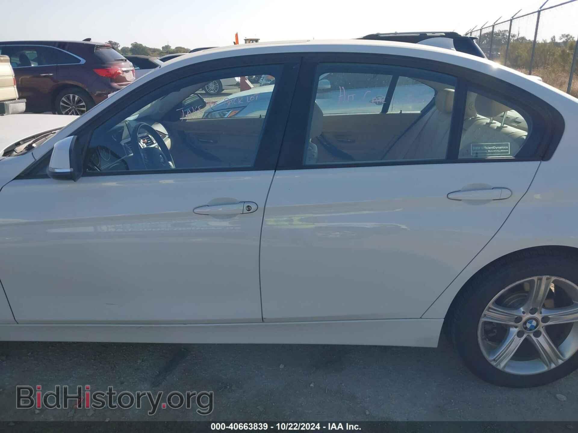 2014 BMW 320I - VIN: WBA3B1C55EP678775 - Фото 13
