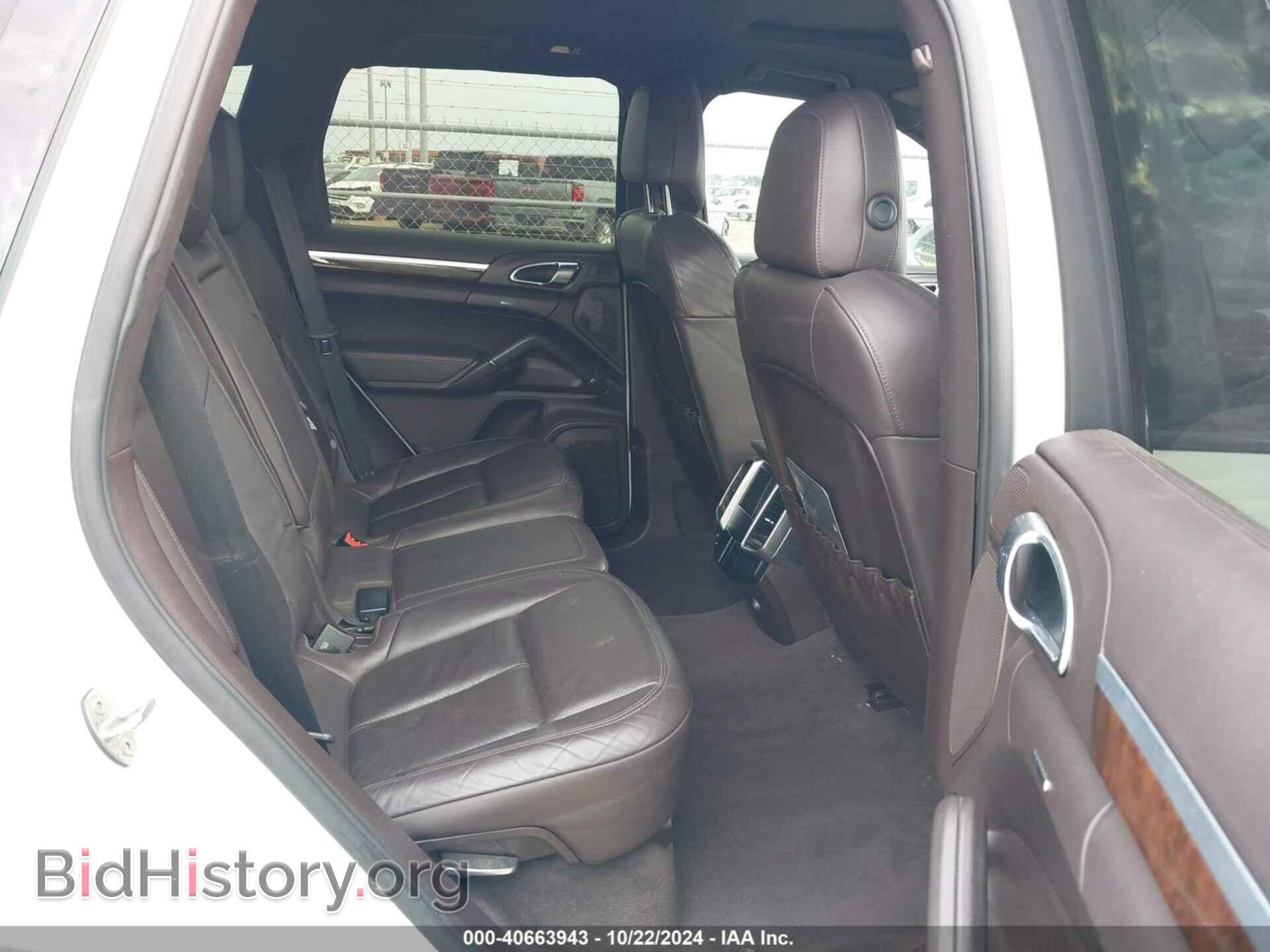 2012 PORSCHE CAYENNE - VIN: WP1AA2A28CLA11570 - Photo 8