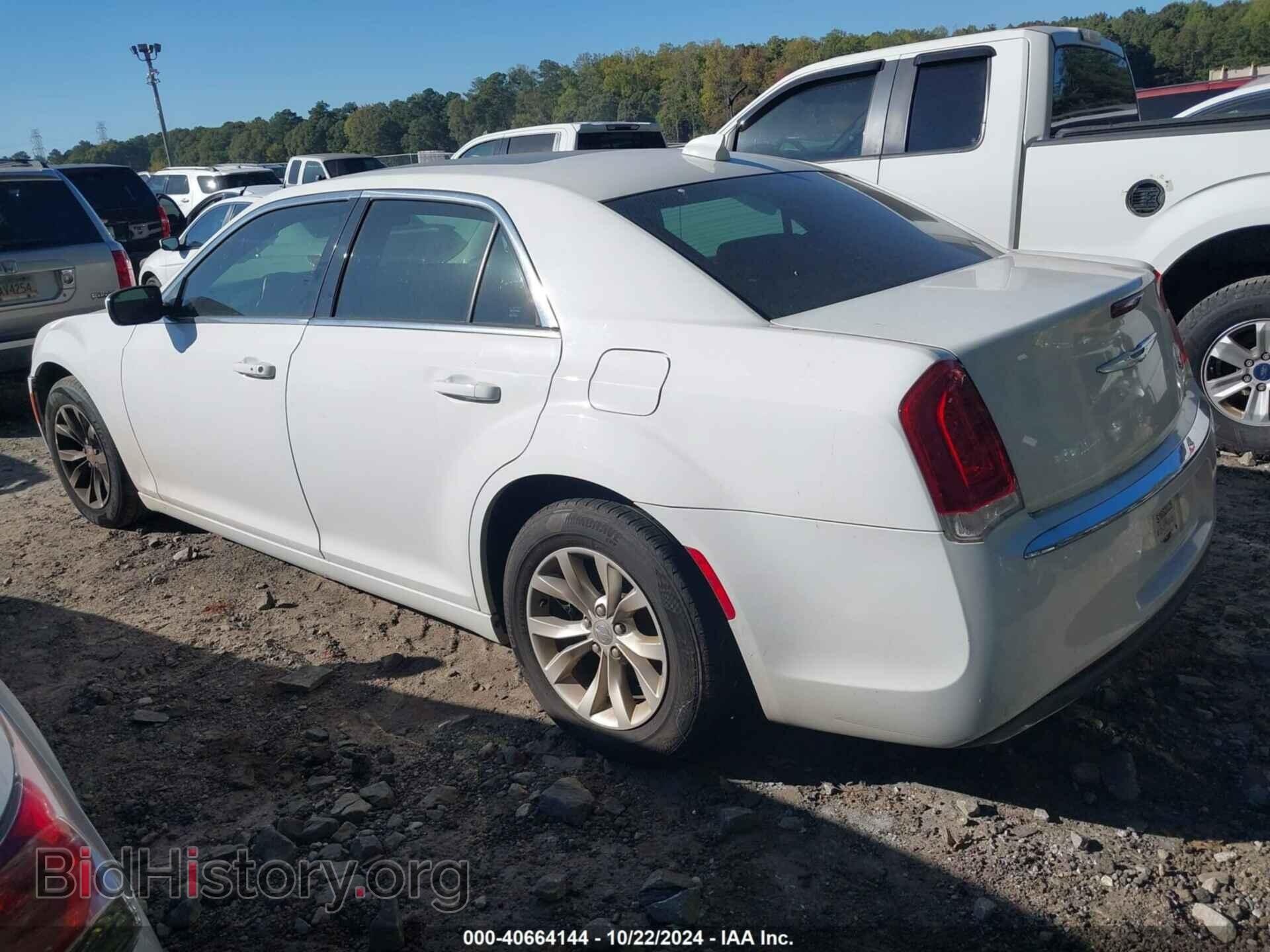 2015 CHRYSLER 300 - VIN: 2C3CCAAG4FH930207 - Фото 3