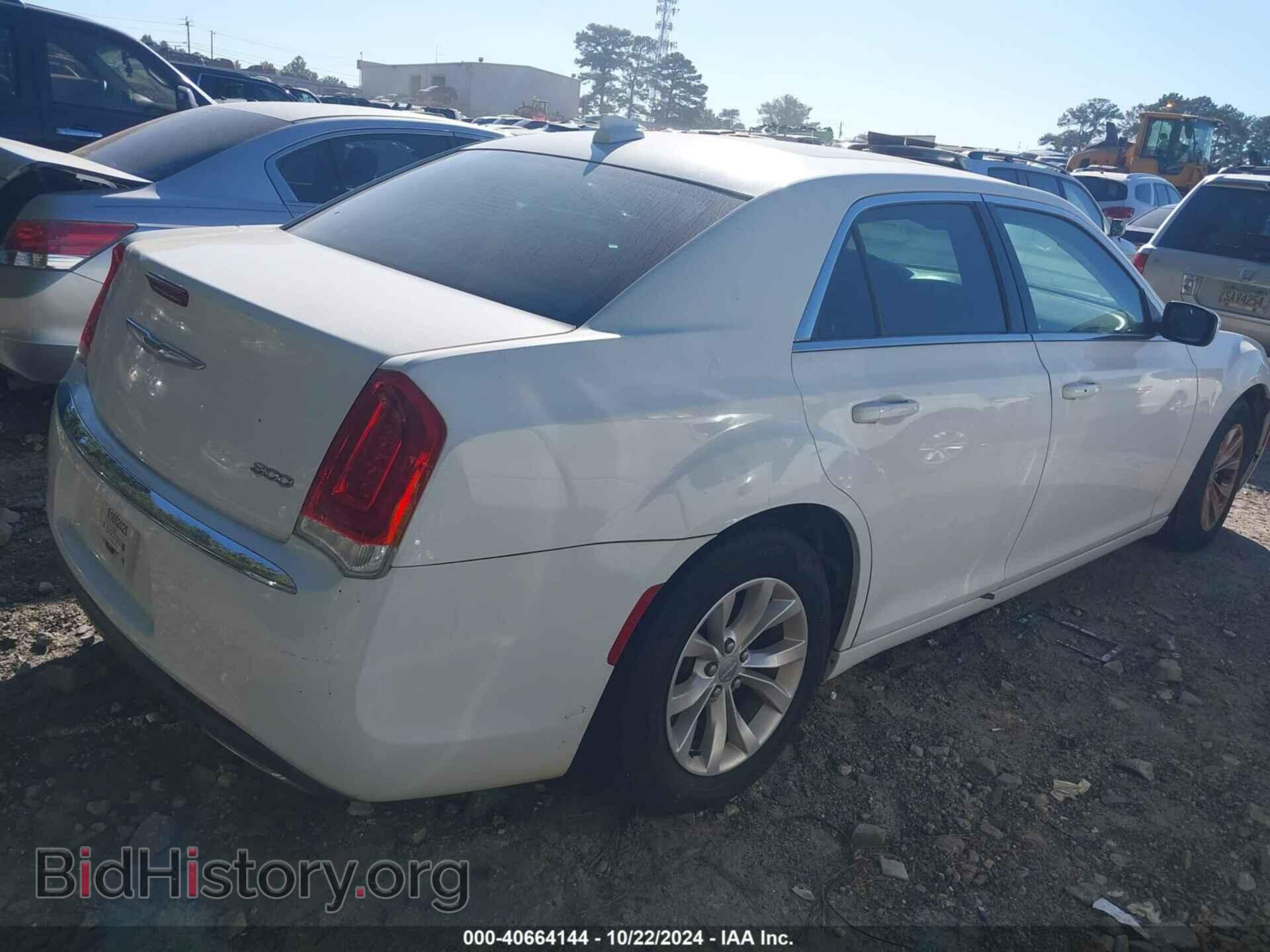 2015 CHRYSLER 300 - VIN: 2C3CCAAG4FH930207 - Фото 4