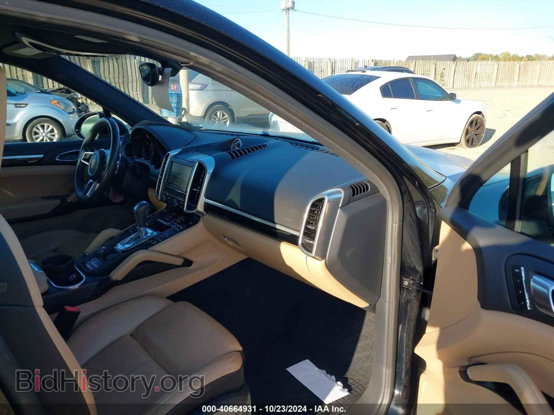2016 PORSCHE CAYENNE - VIN: WP1AA2A26GLA03683 - Фото 5