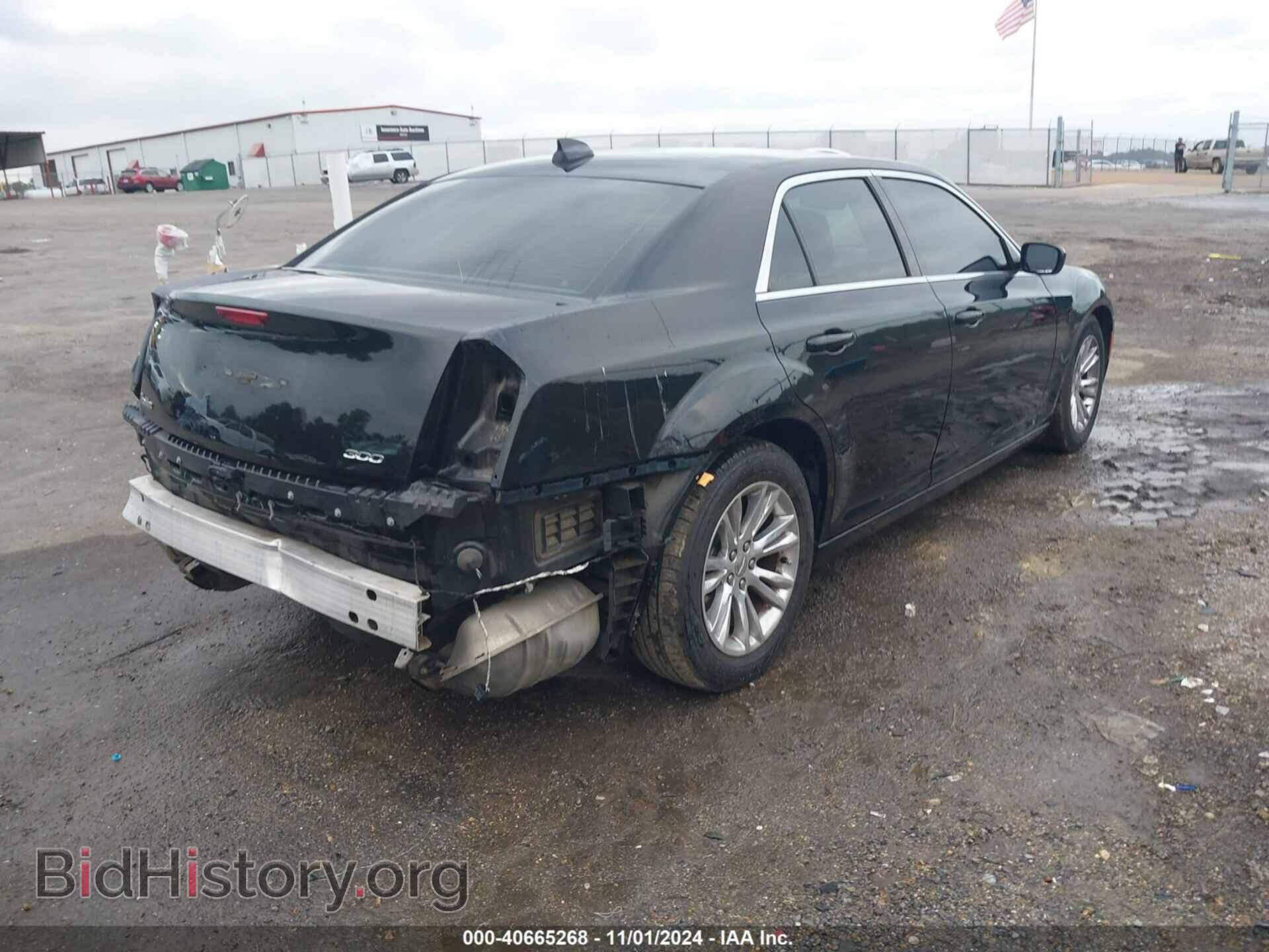 2018 CHRYSLER 300 - VIN: 2C3CCAAG3JH117756 - Фото 4